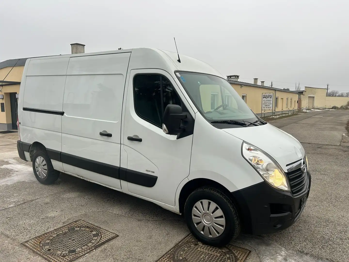Opel Movano L2H2 2,3 CDTI 3,5t Weiß - 2