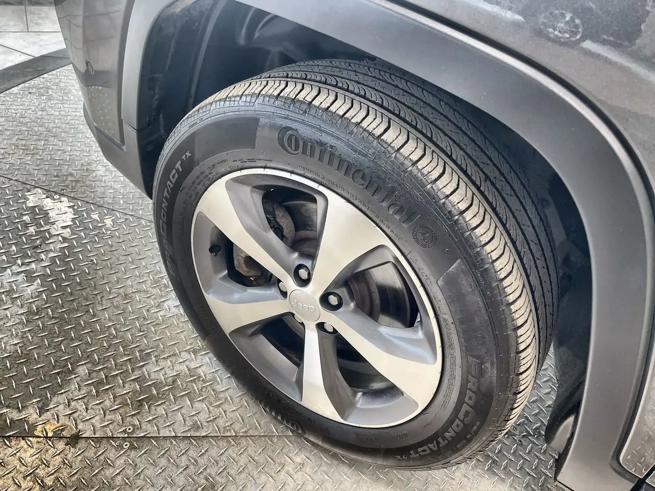 Jeep Cherokee снимка Jeep Cherokee