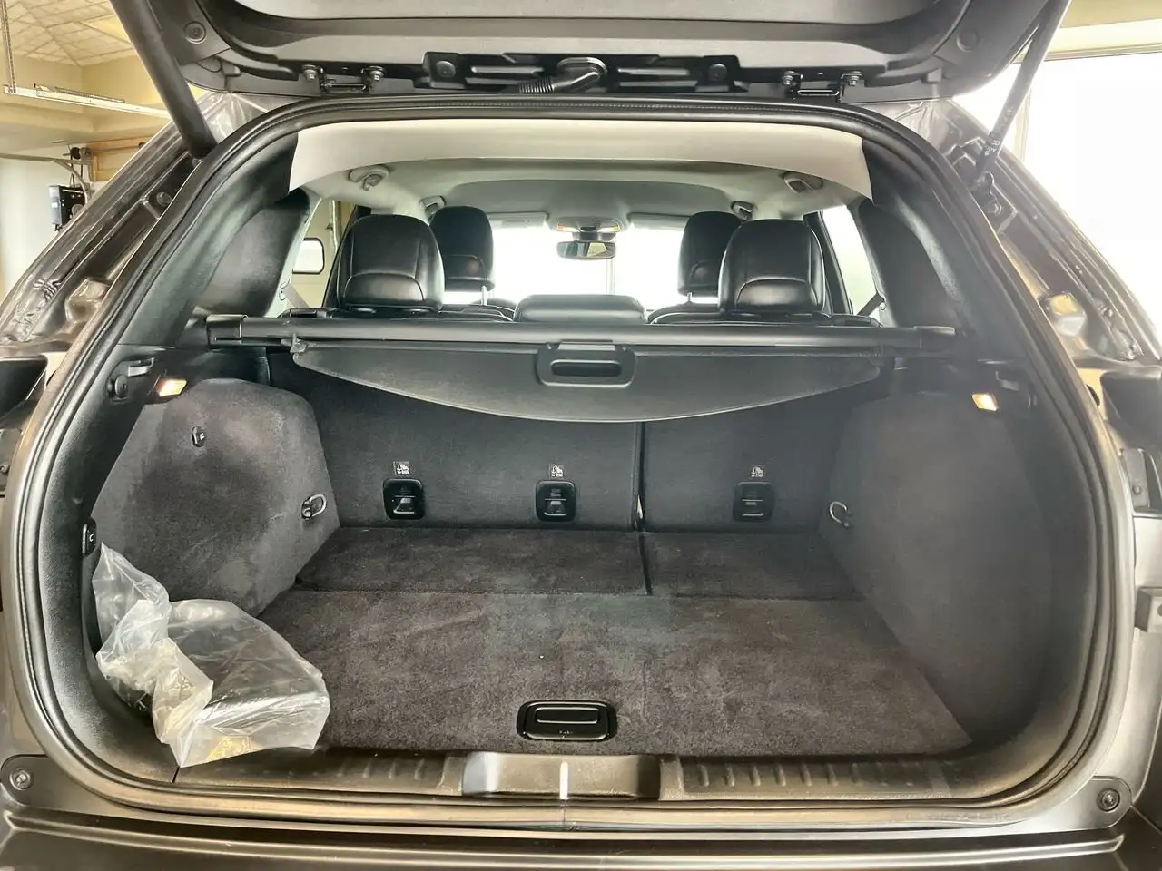 Jeep Cherokee снимка Jeep Cherokee