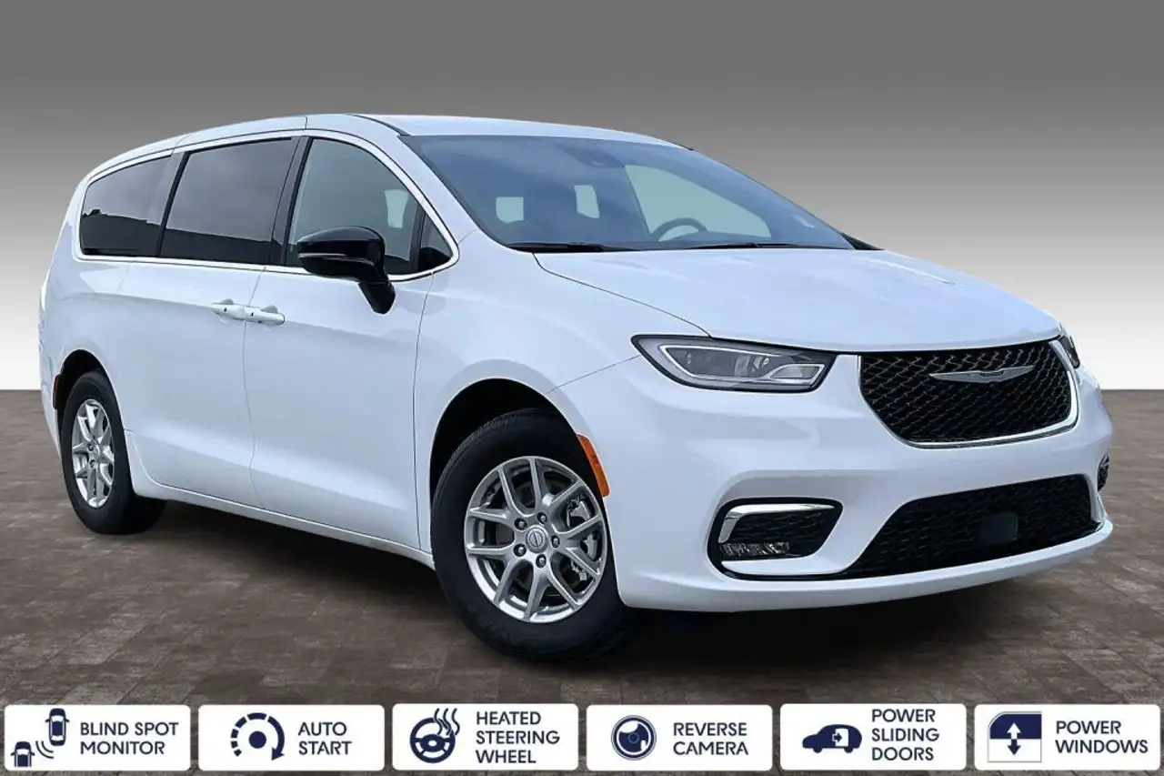 Chrysler Pacifica photo Chrysler Pacifica