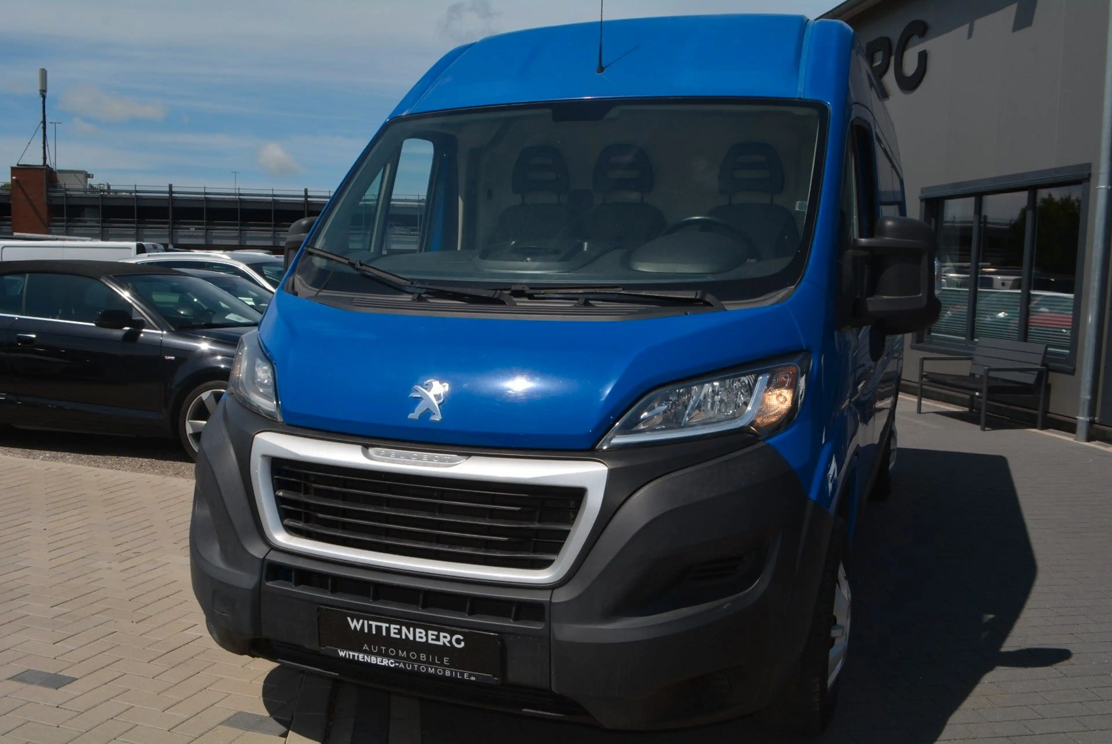 Peugeot Boxer Kasten Hochraum 435 L2H2 Premium BlueHDi 1 — photo 5