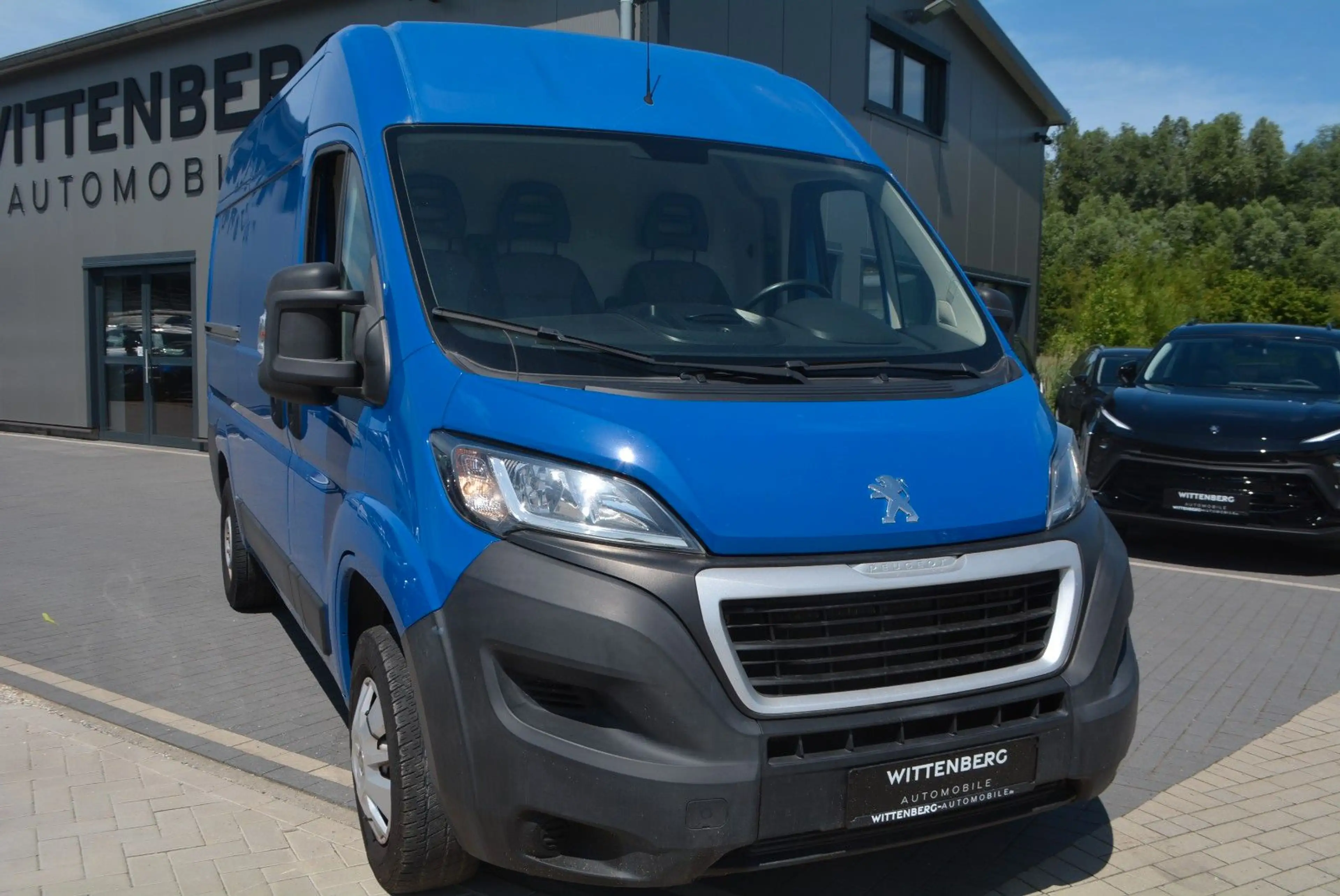 Peugeot Boxer Kasten Hochraum 435 L2H2 Premium BlueHDi 1 — photo 3