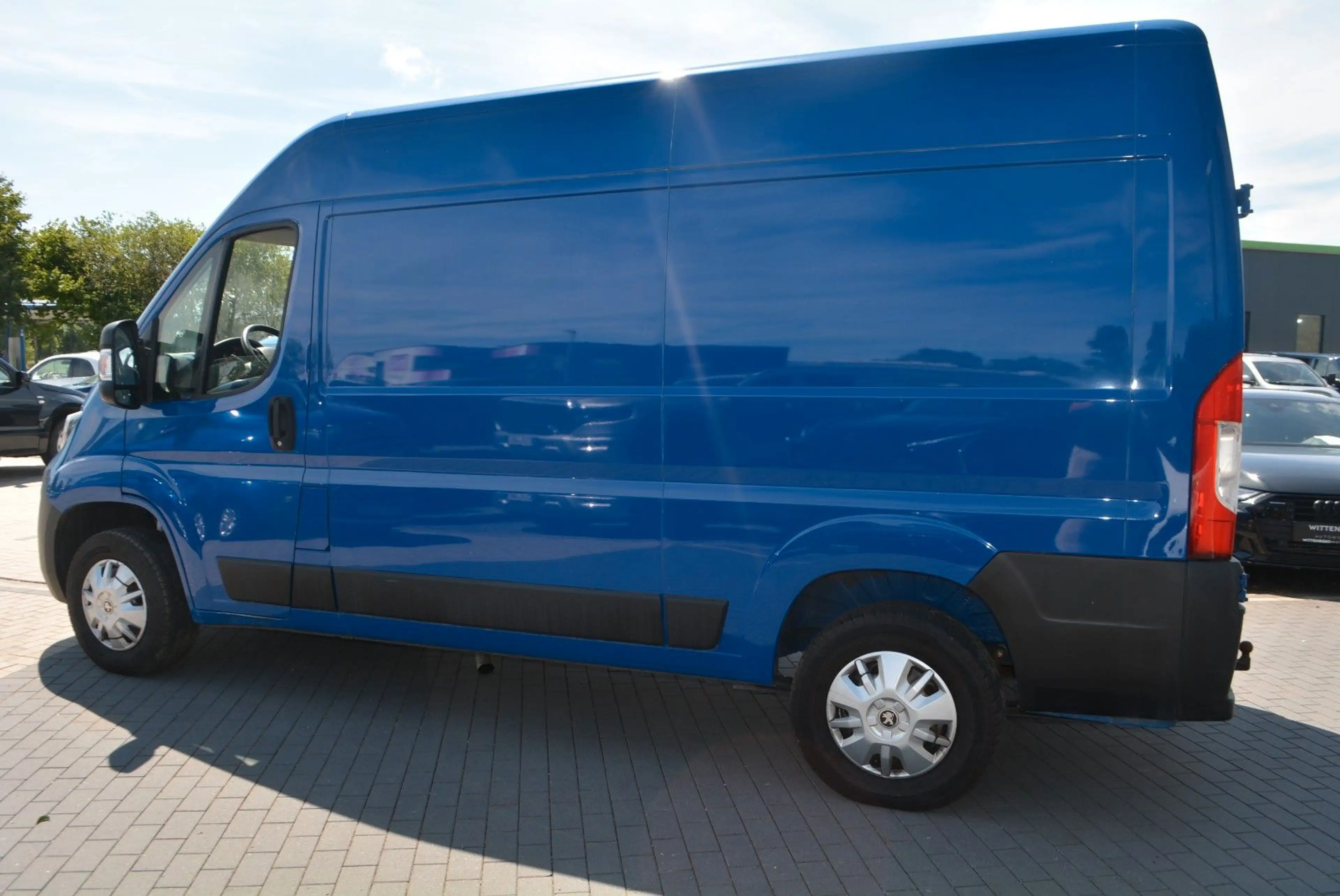 Peugeot Boxer Kasten Hochraum 435 L2H2 Premium BlueHDi 1 — photo 10