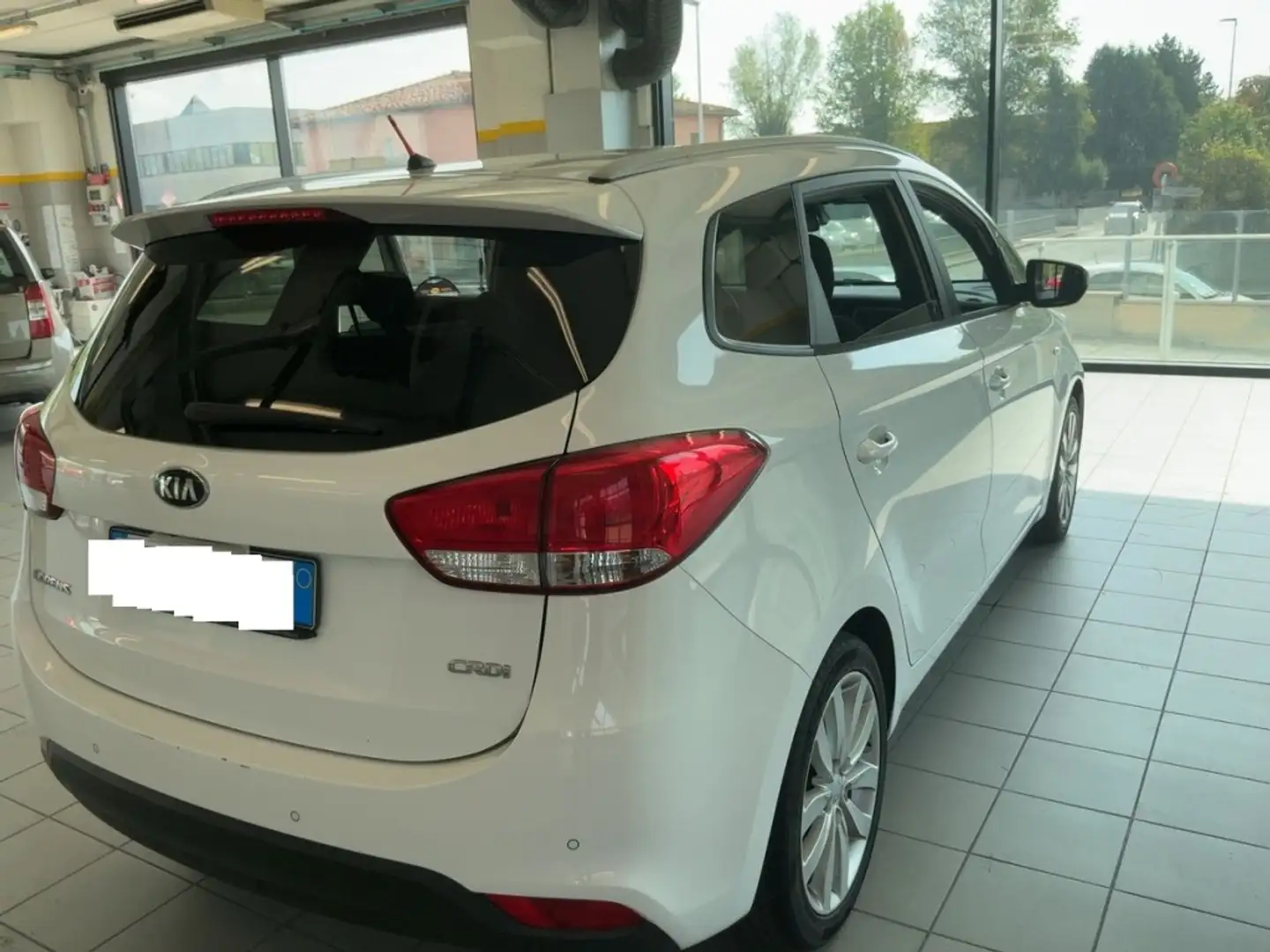 Kia Carens 1.7CRDi Eco-Dynamics Drive 115 Wit - 2