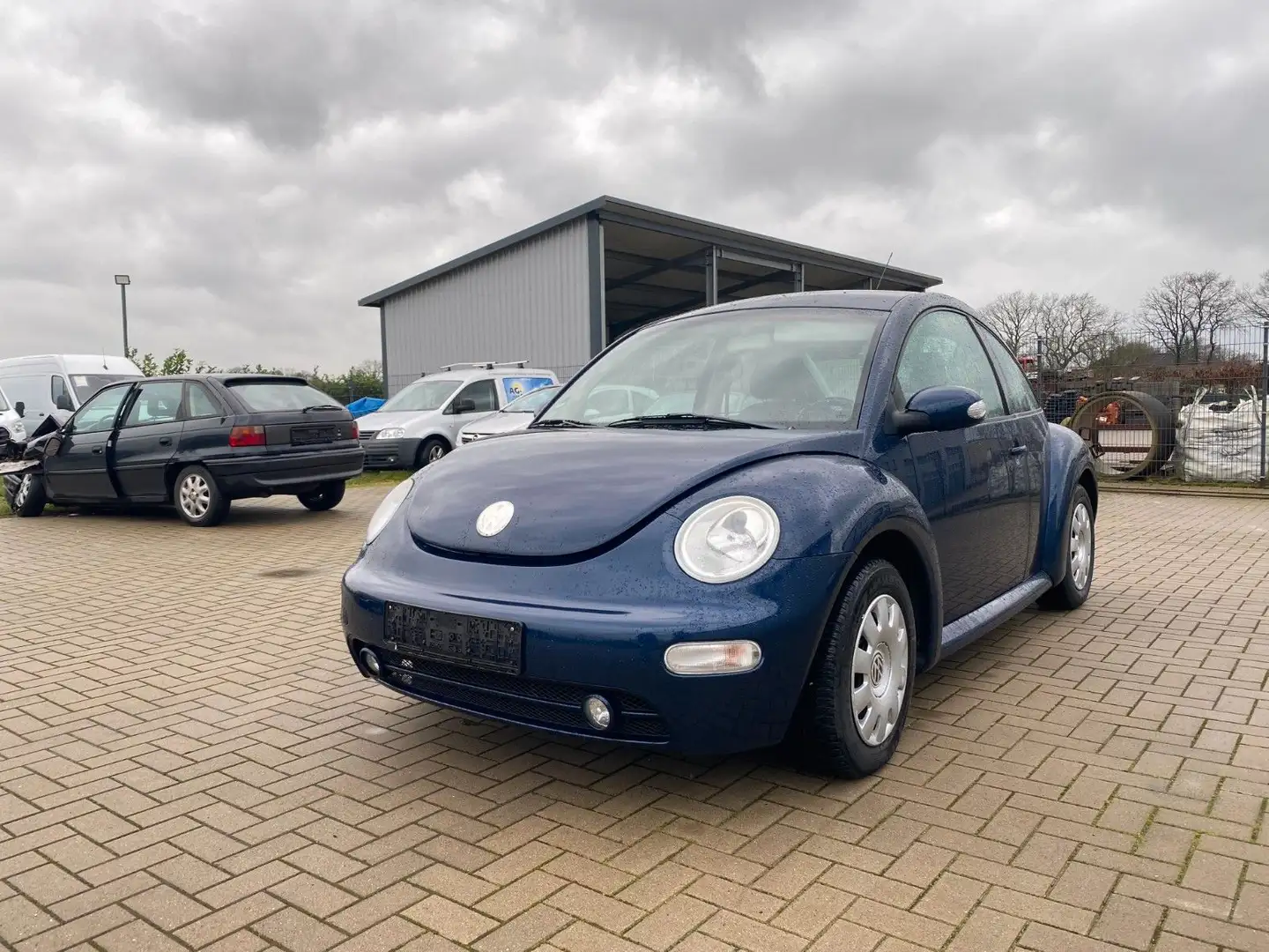 Volkswagen New Beetle Lim. 1.6 Arte*Klimaanlage* Blue - 1