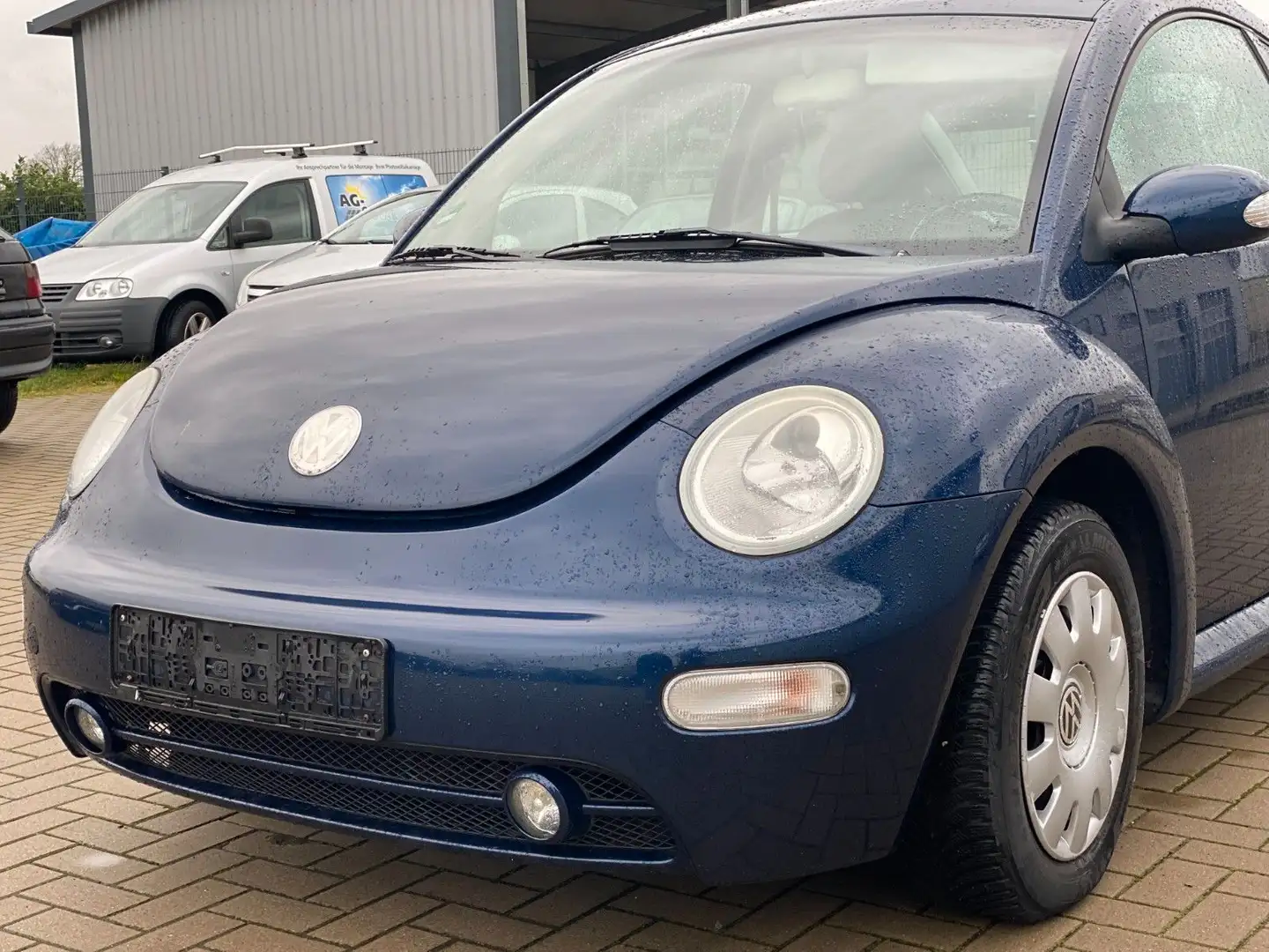 Volkswagen New Beetle Lim. 1.6 Arte*Klimaanlage* Синій - 2