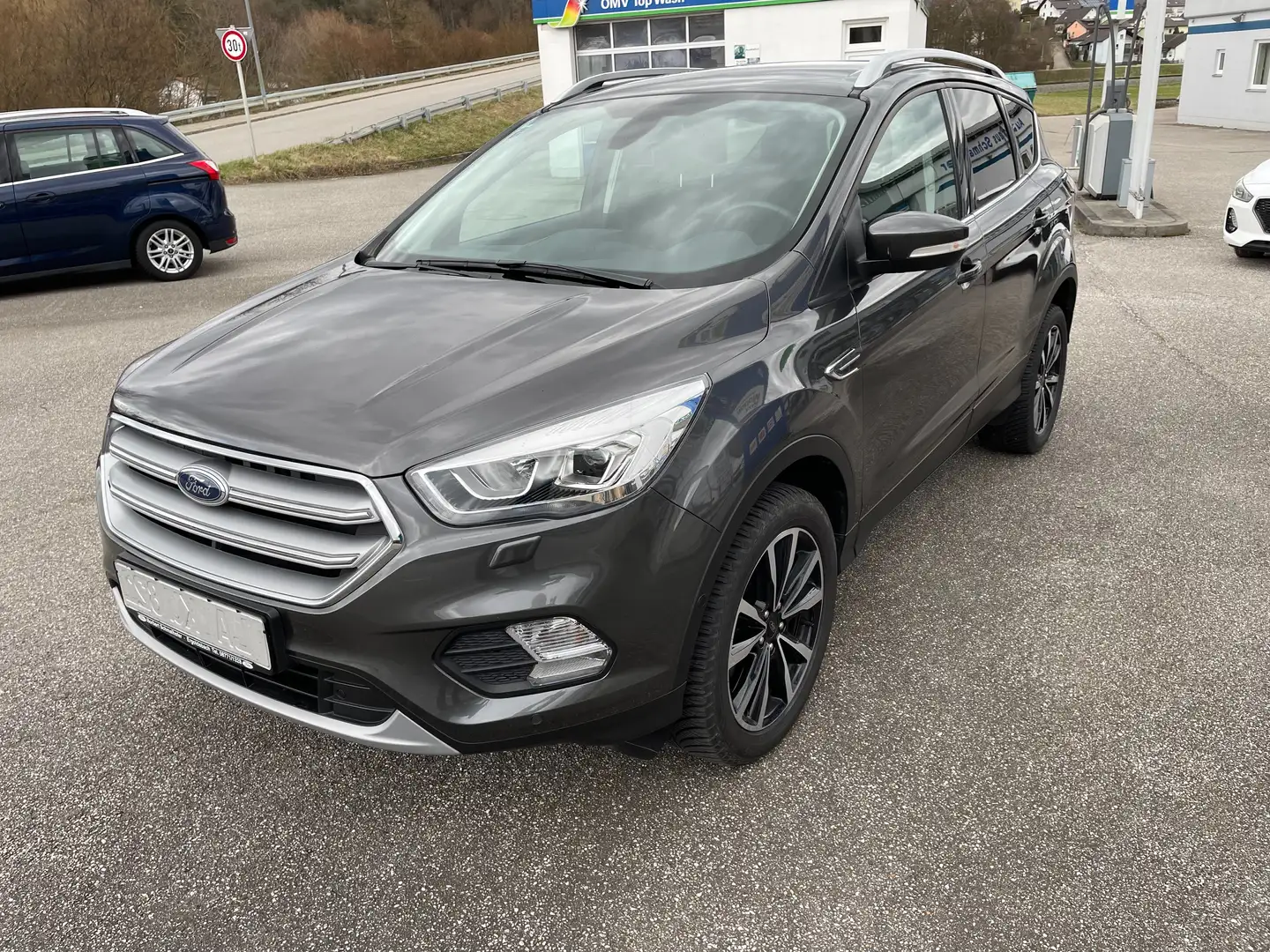 Ford Kuga Cool & Connect 2.0 TDCI 110KW Grau - 1