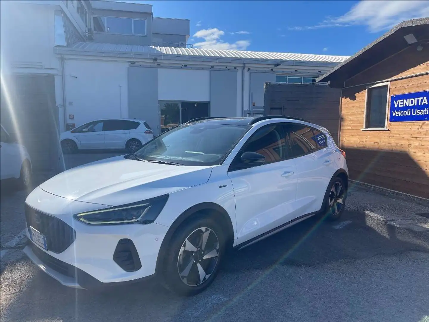 Ford Focus Active 1.5 ecoblue X 115cv auto Bianco - 1