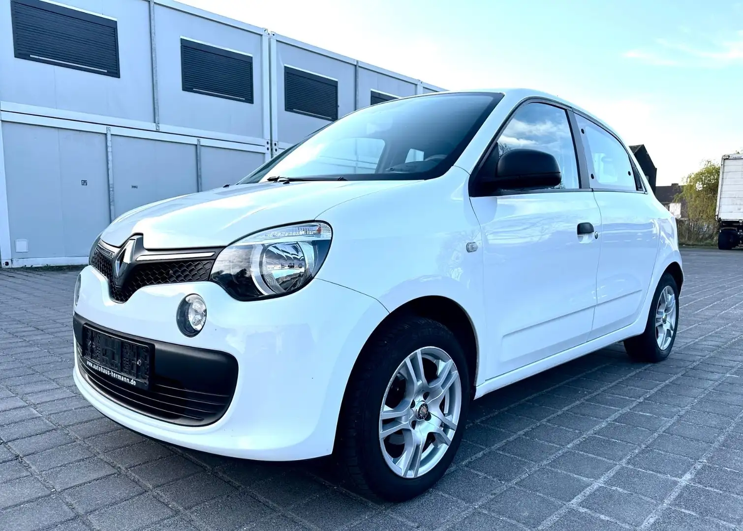 Renault Twingo Expression KLIMA / 4 Türig / Tüv NEU !!! Weiß - 2