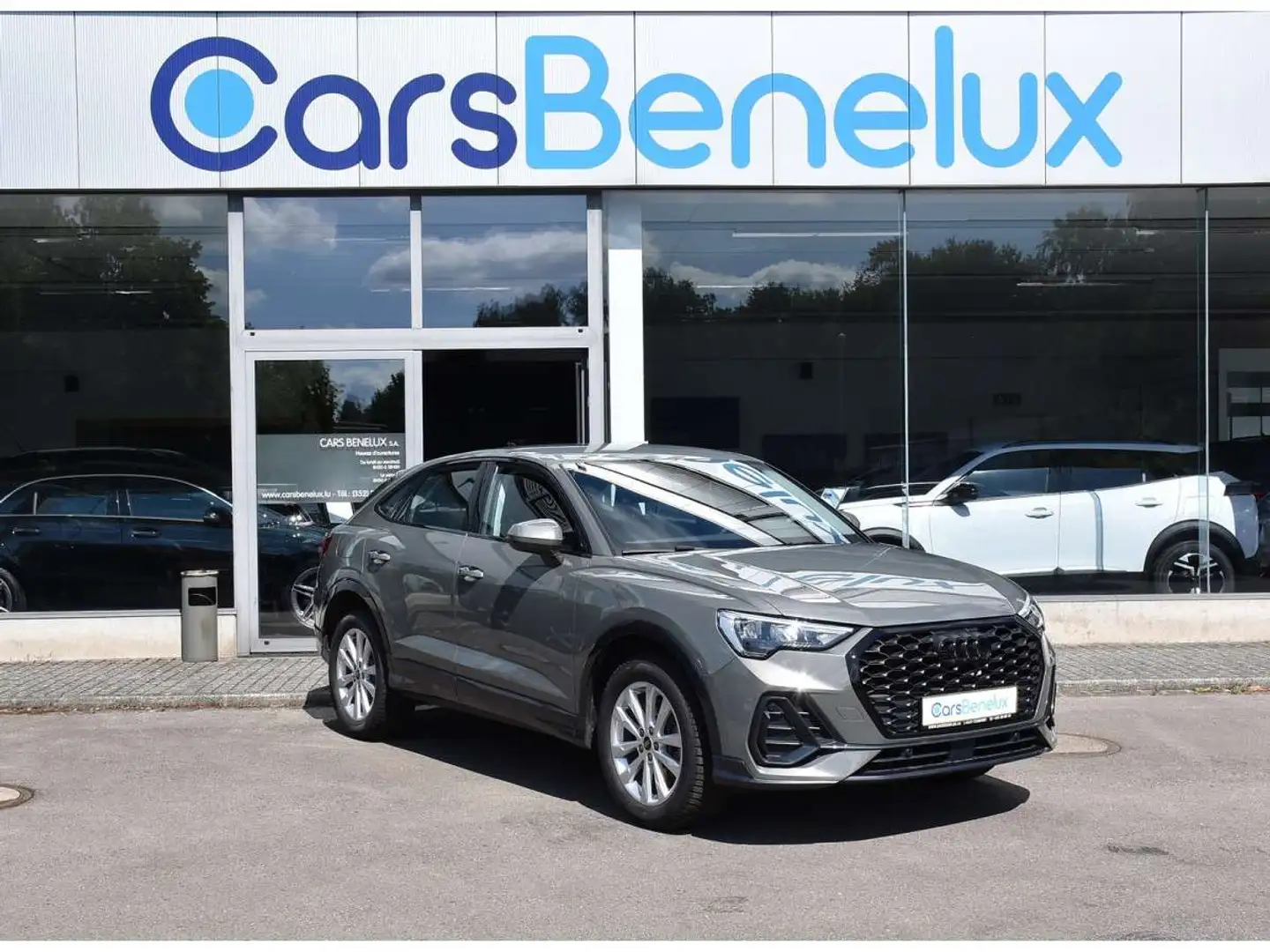Audi Q3 Sportback 45 TFSIe S-Tronic ACC LANE SIDE 1 MAIN Gris - 1
