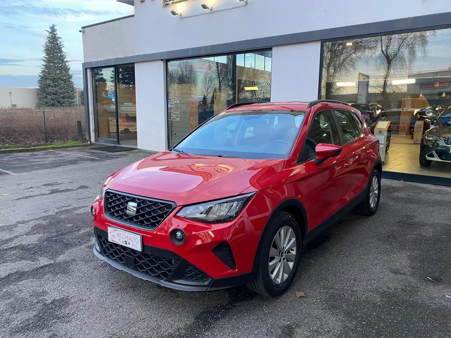 SEAT Arona Arona 1.0 tgi Style 90cv Rojo - 2