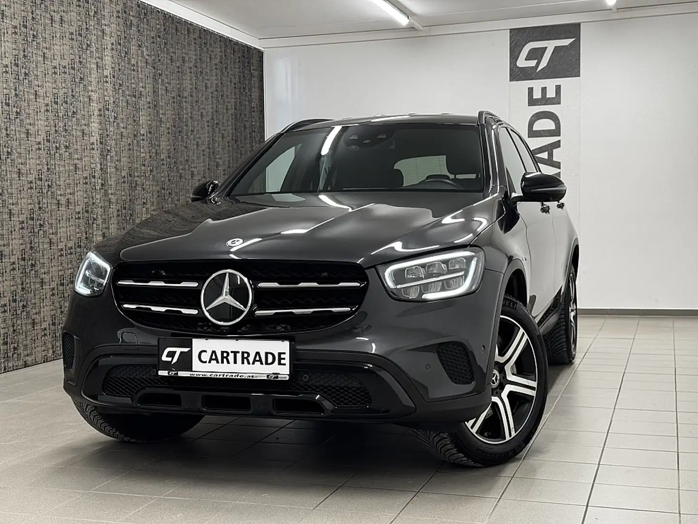 Mercedes-Benz GLC 300 e PHEV 4Matic /LED HIGH PERF. SCHEINWERFER/ VIR... Grau - 1