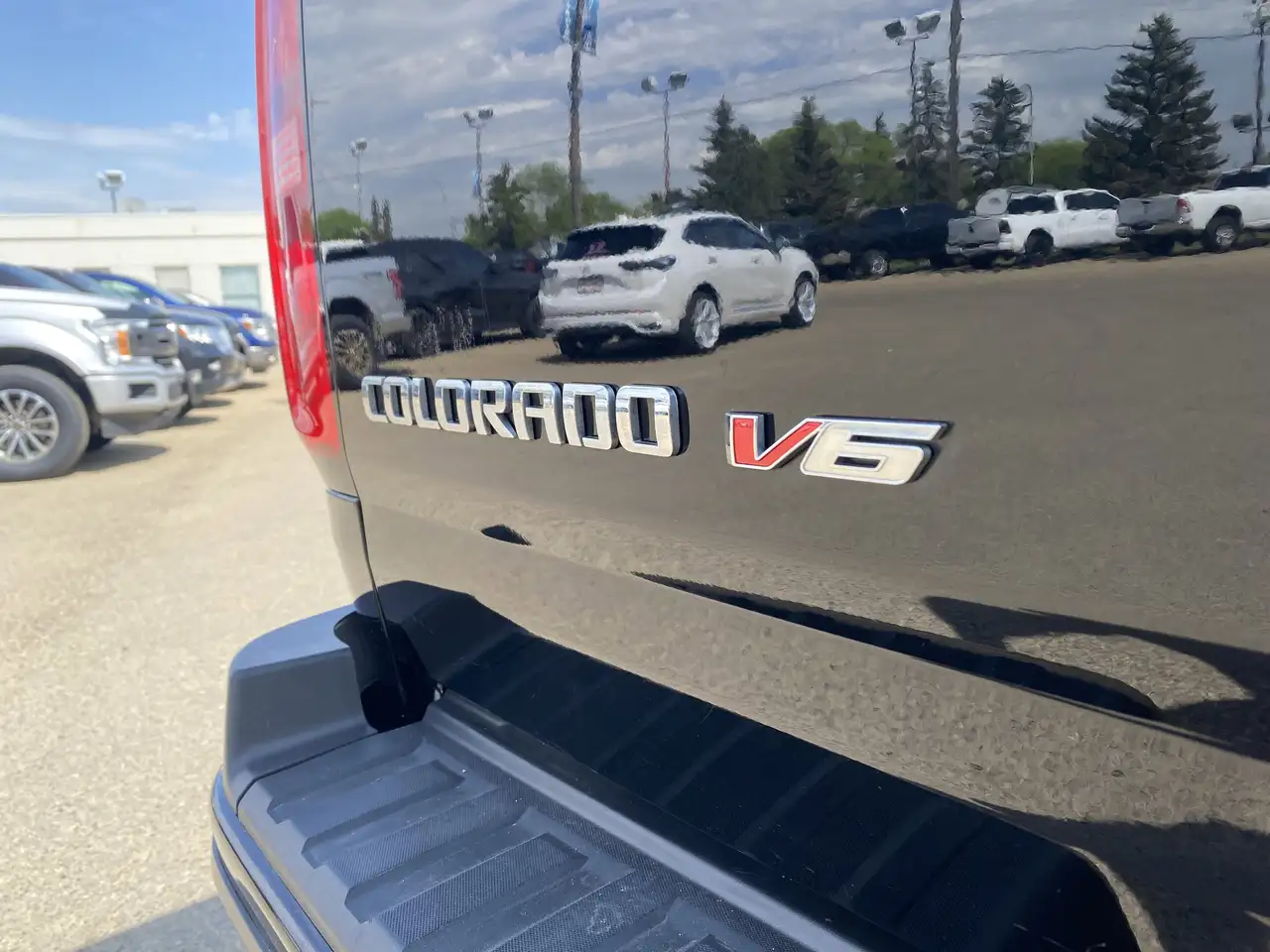 Chevrolet Colorado снимка Chevrolet Colorado