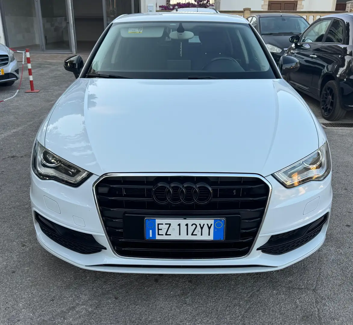 Audi A3 A3 Sportback 1.6 TDI110cv S-tronic S-Line Bianco - 2