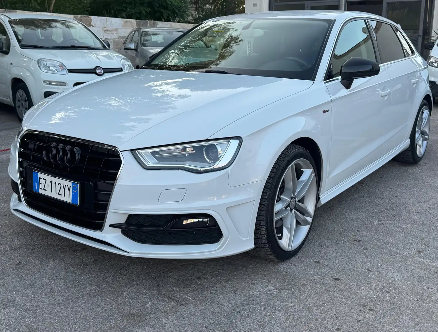 Audi A3 A3 Sportback 1.6 TDI110cv S-tronic S-Line Bianco - 1
