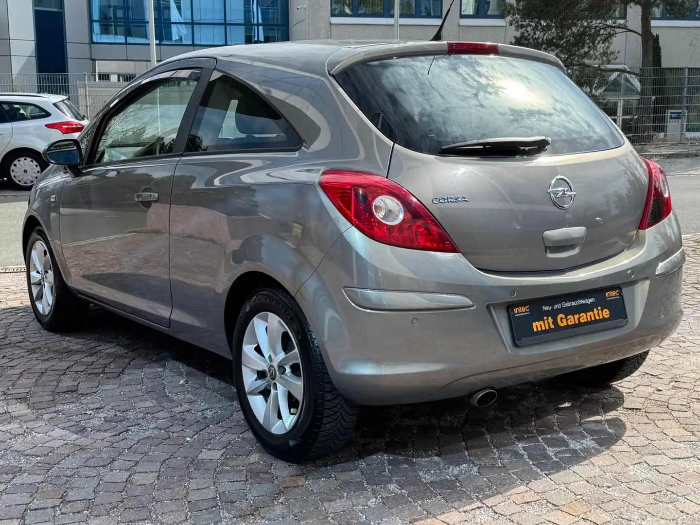 Opel Corsa D 1.2i Energy Klimatronik Sitzheizung PDC Braun - 2