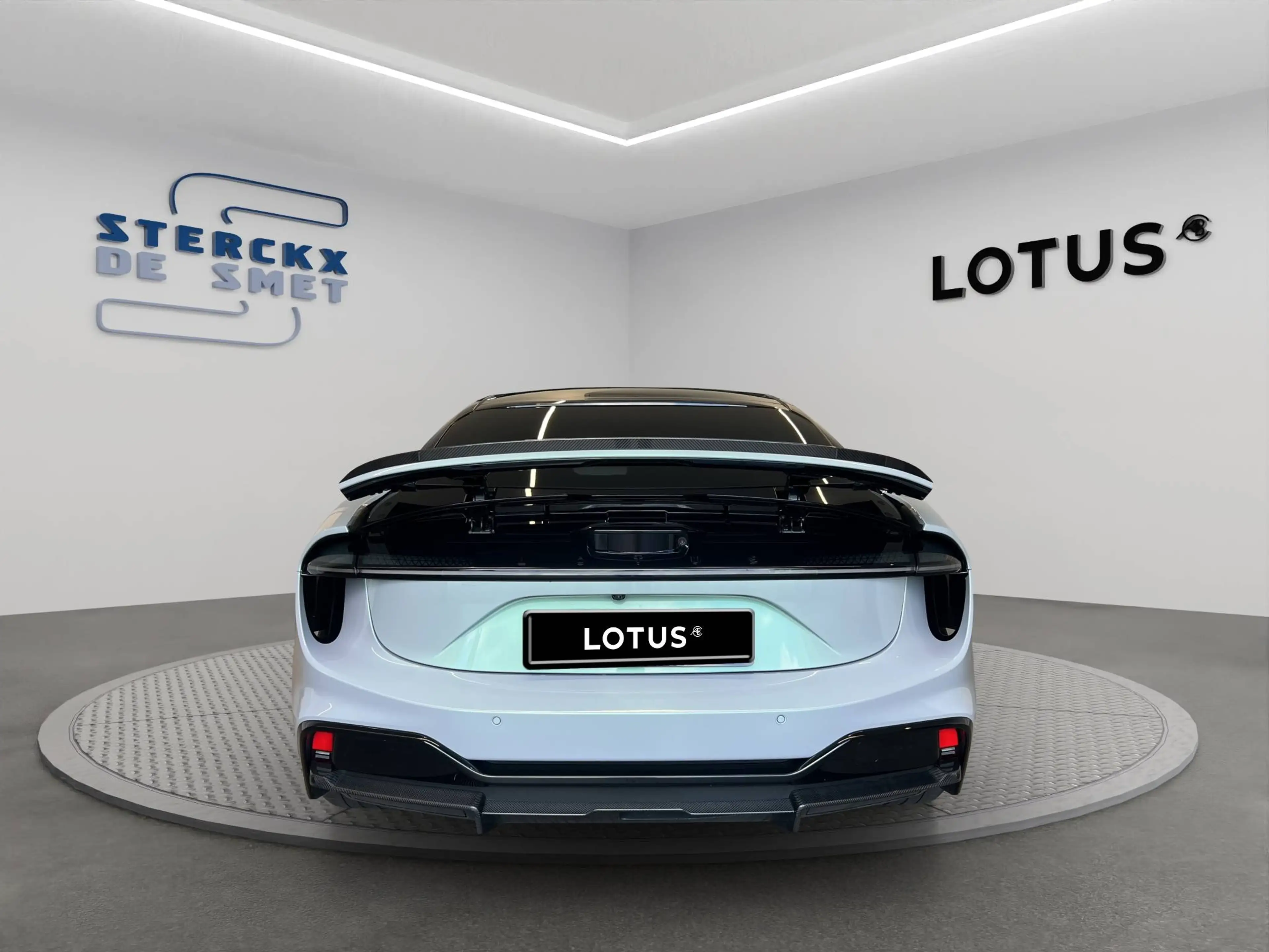 Lotus Emeya S - BOREAL GREY - LOTUS DYNAMIC - SIDE CAMERA — photo 5
