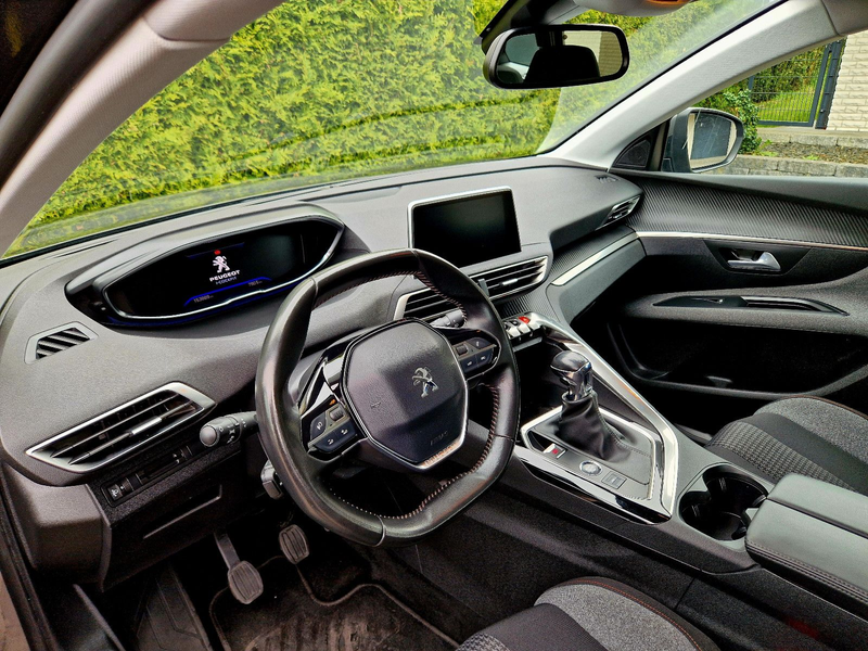 Peugeot 5008 Active Pack (7-Sitzer, 1. Hand, Facelift) — photo 12