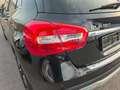 Mercedes-Benz GLA 180 7G-DCT 1.Hand 360° P-Assist SHZ 35tkm Schwarz - thumbnail 10