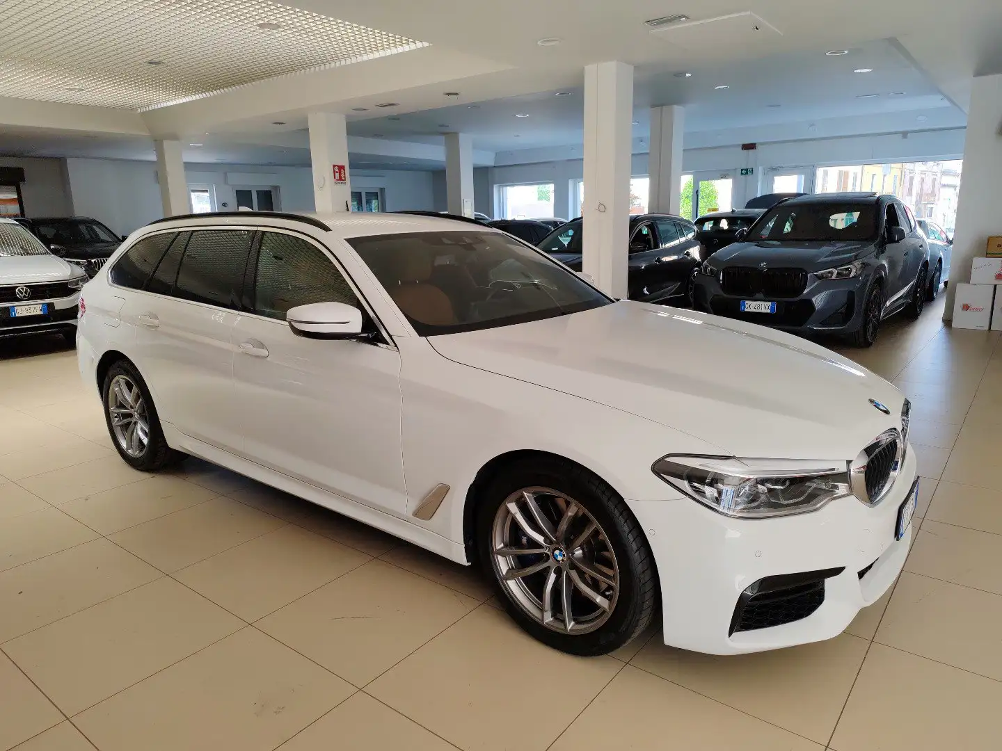 BMW 530 d xDrive 265cv Touring Msport Pelle (M Sport) Blanc - 2