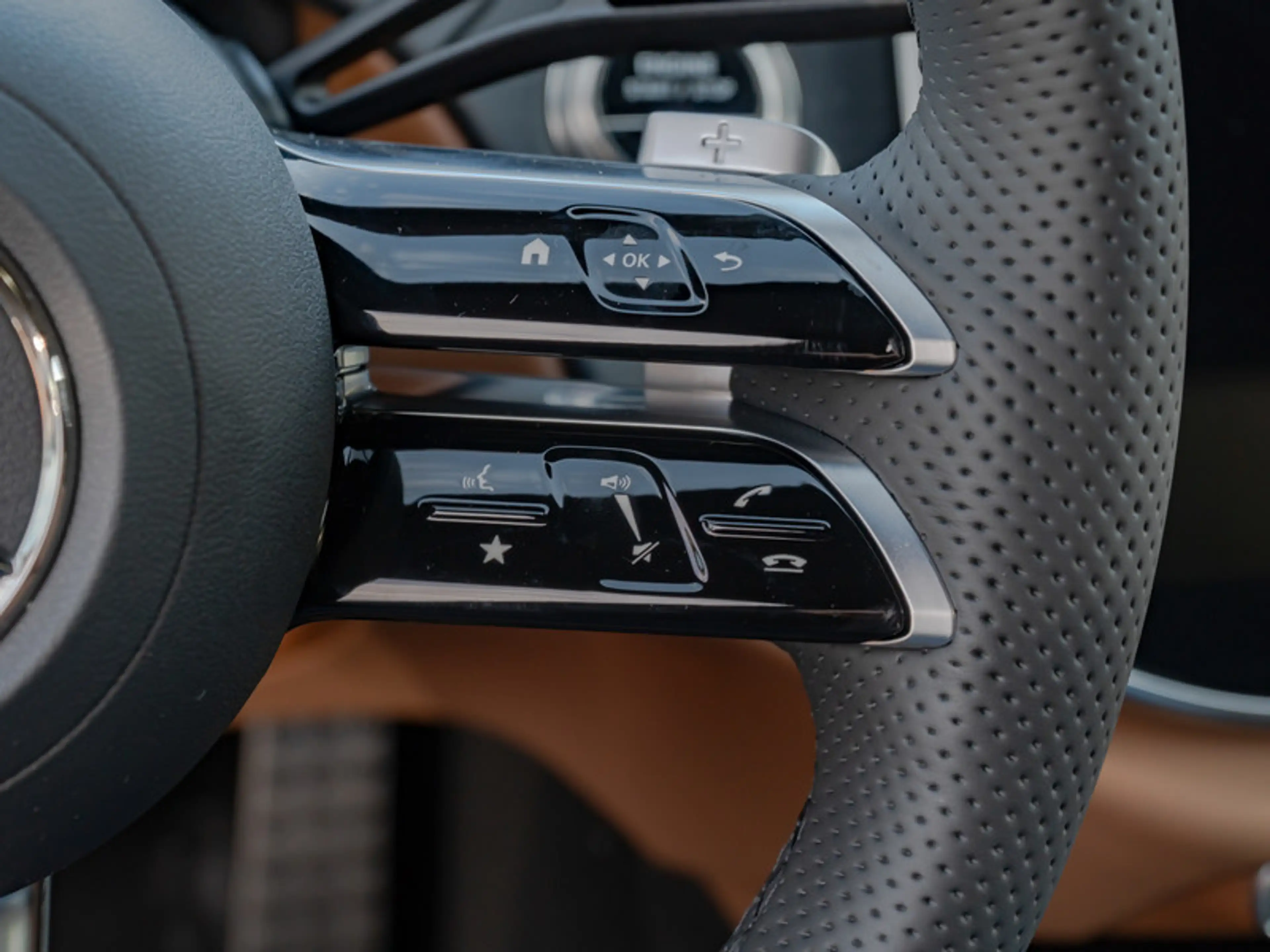 Mercedes-Benz E 200 AMG-Sport/DIGITAL/Pano/Burm/Night/Distr/20 — photo 15