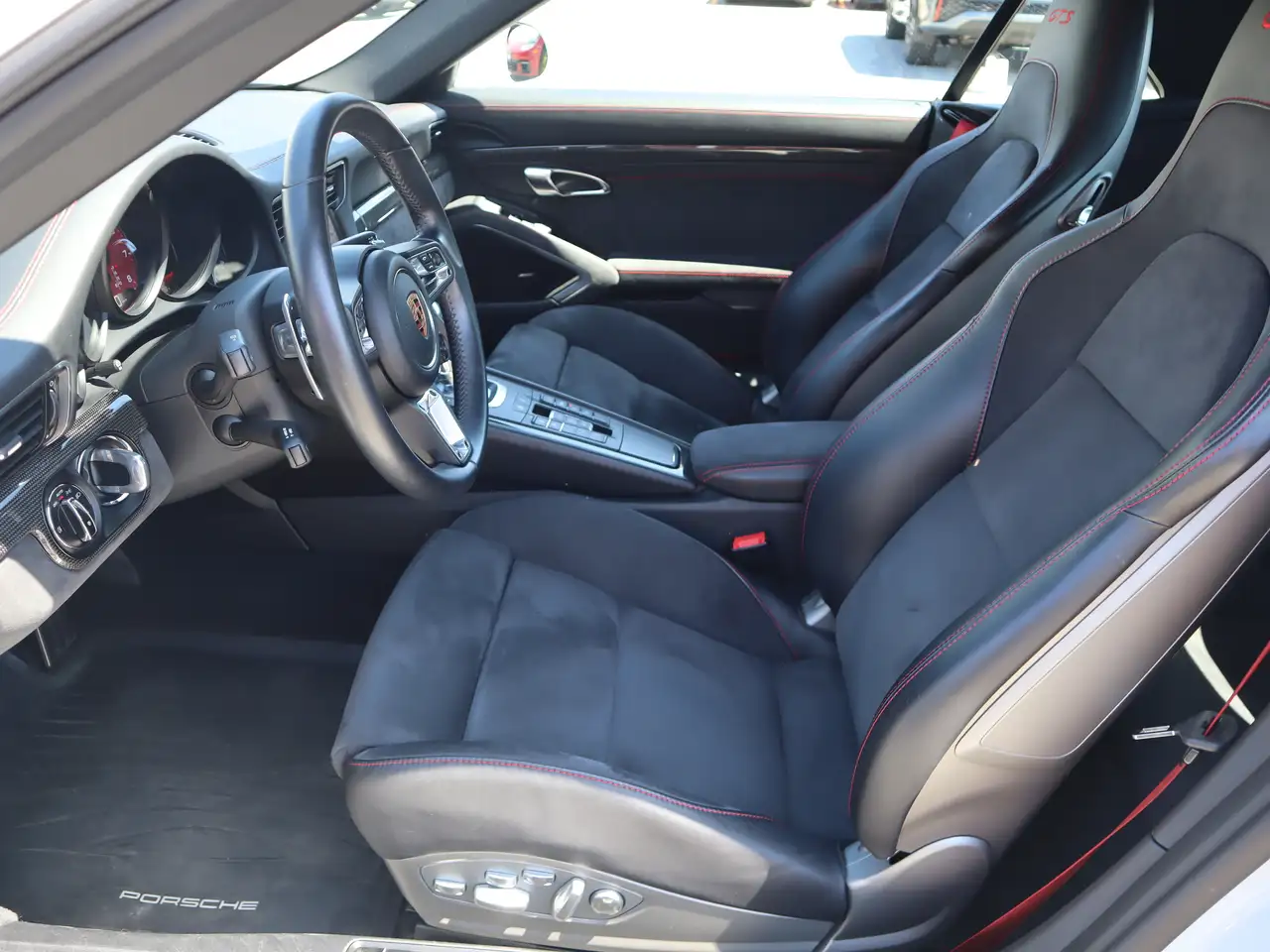 Porsche 911 снимка Porsche 911