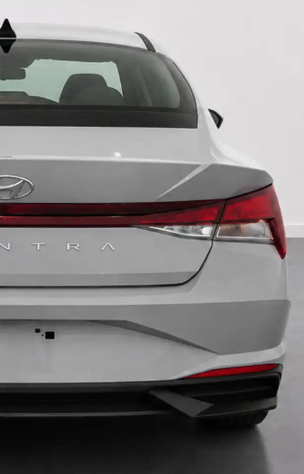 Hyundai ELANTRA photo Hyundai ELANTRA