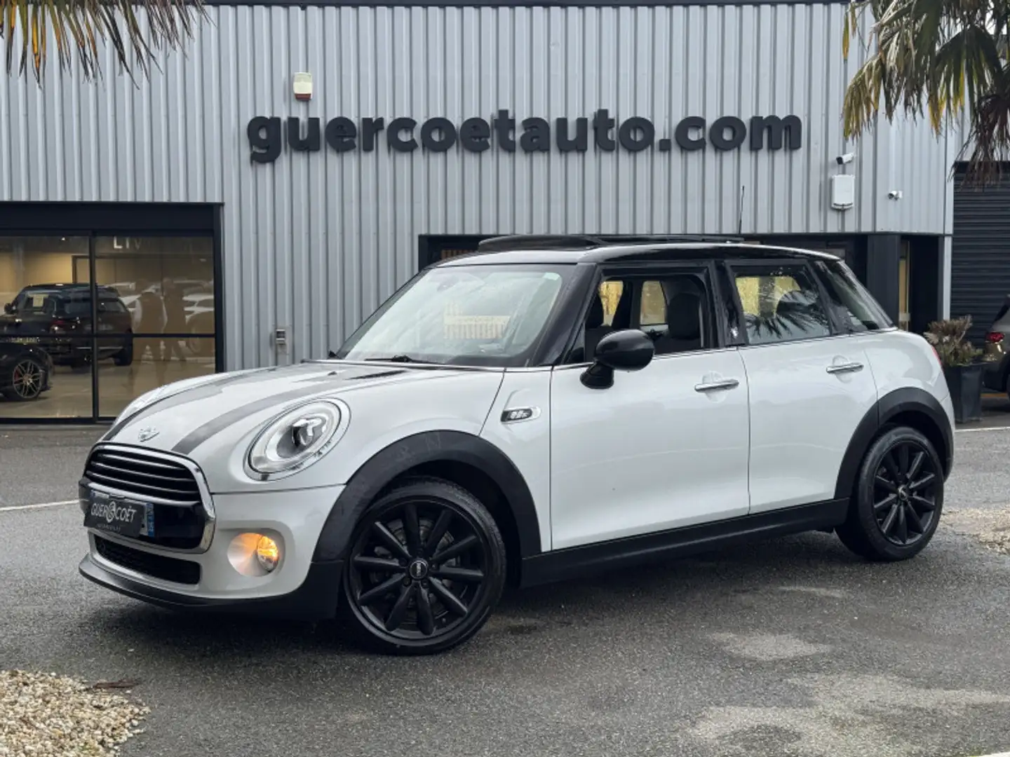 MINI Cooper D COOPER D 116CH BLACKFRIARS 103G Blanc - 1