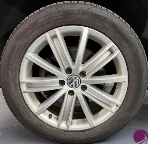 Volkswagen Tiguan view 19