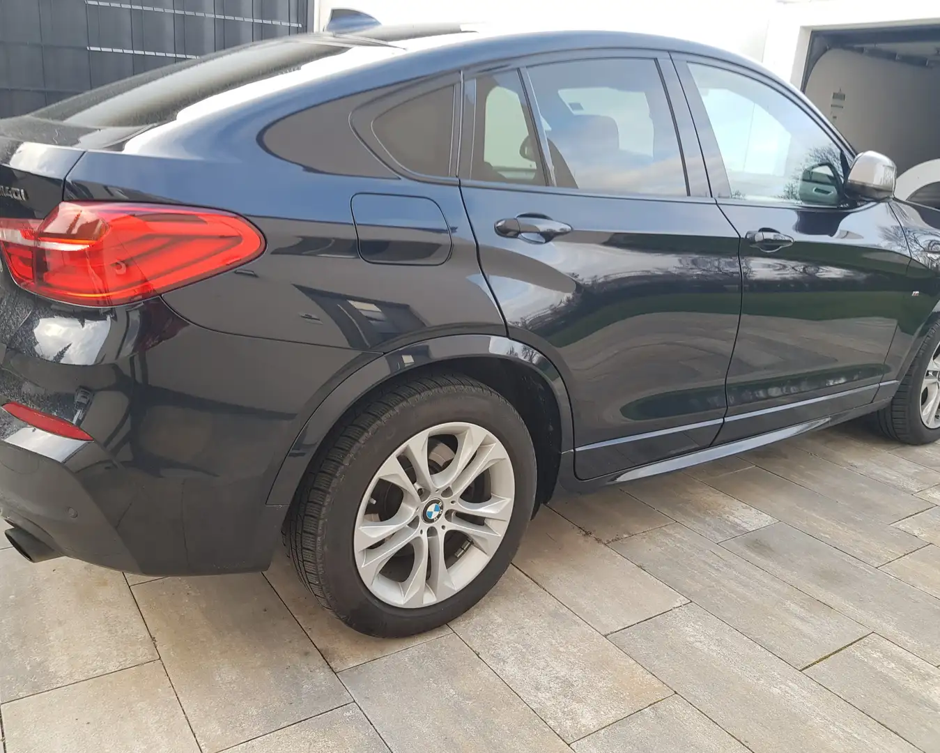 BMW X4 M X4 M40i Schwarz - 2