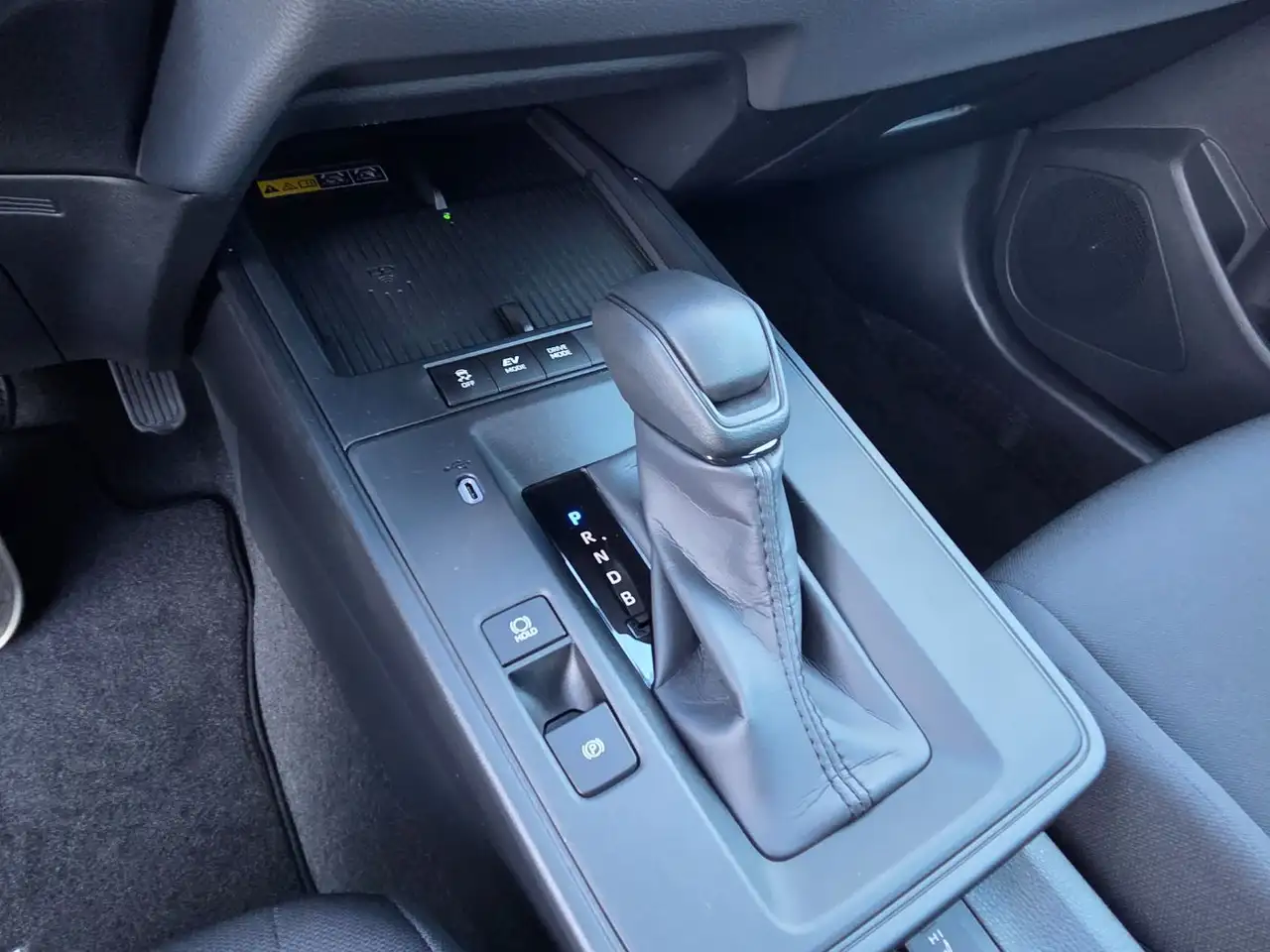 Toyota Corolla Cross 1,8 Hybrid Comfort 16