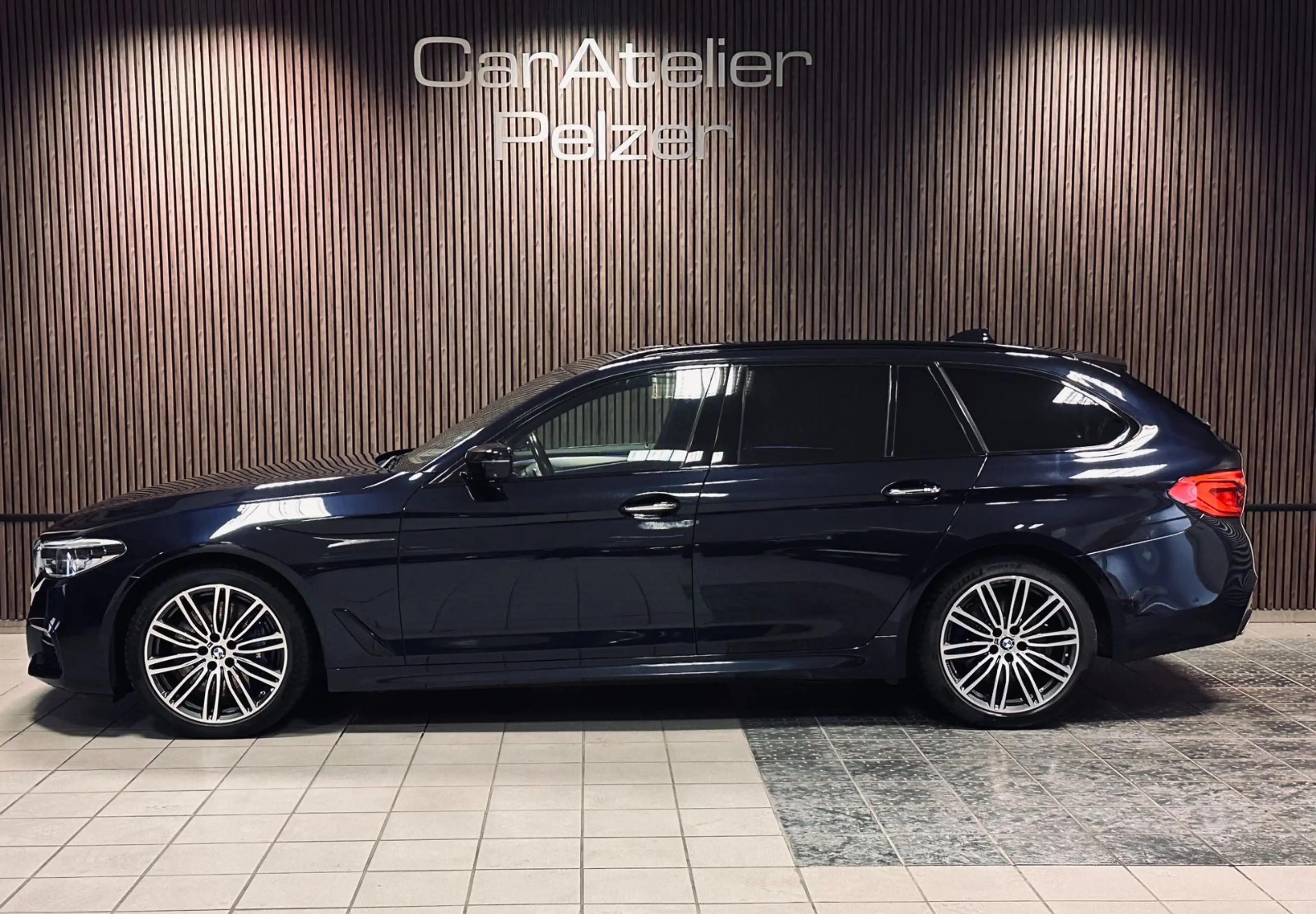 BMW 540 5 Touring 540 d xDrive M Sport*HUD*AHK*2.Han — photo 2