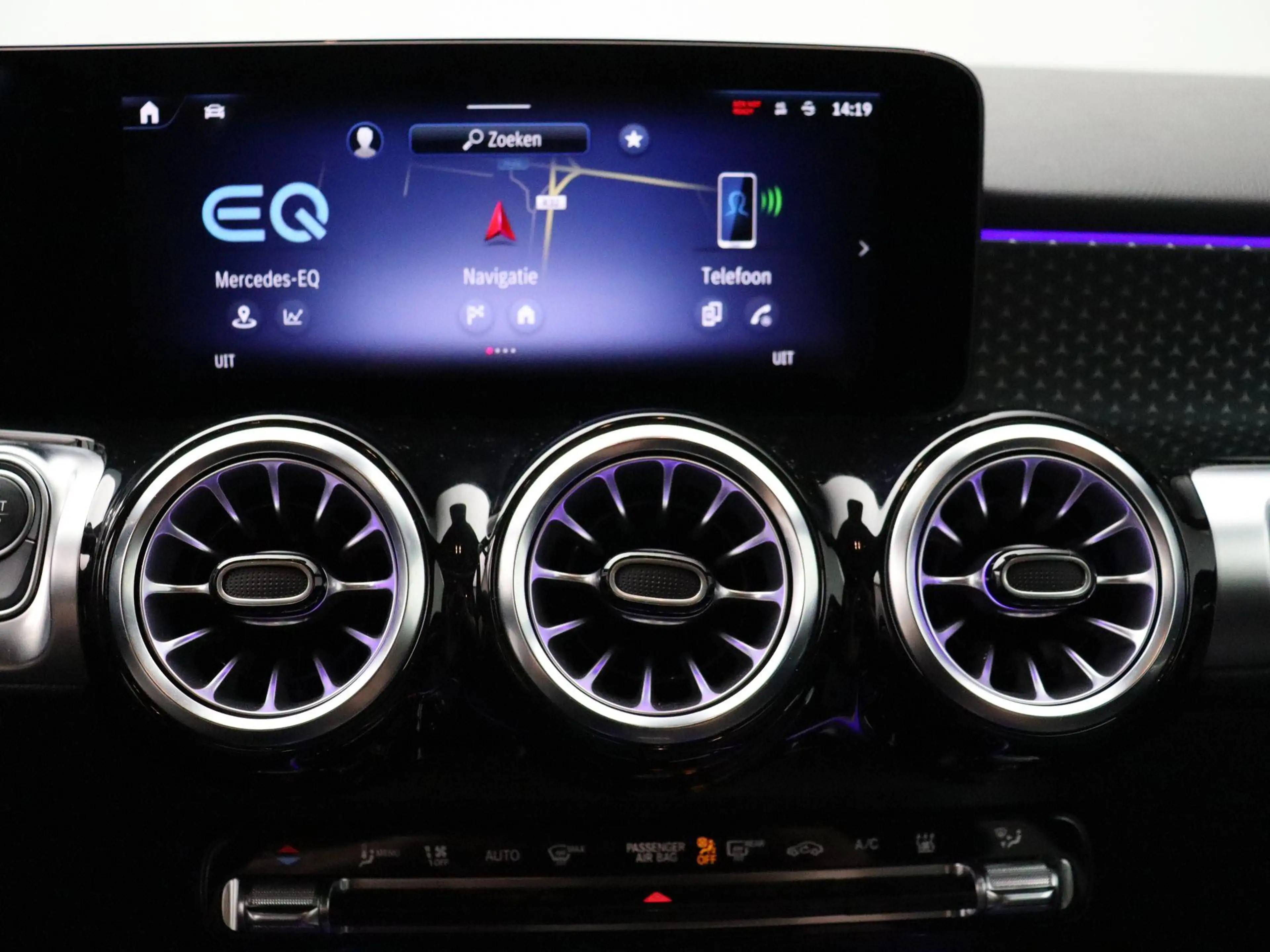 Mercedes-Benz EQB 250 250+ Business Line — photo 14