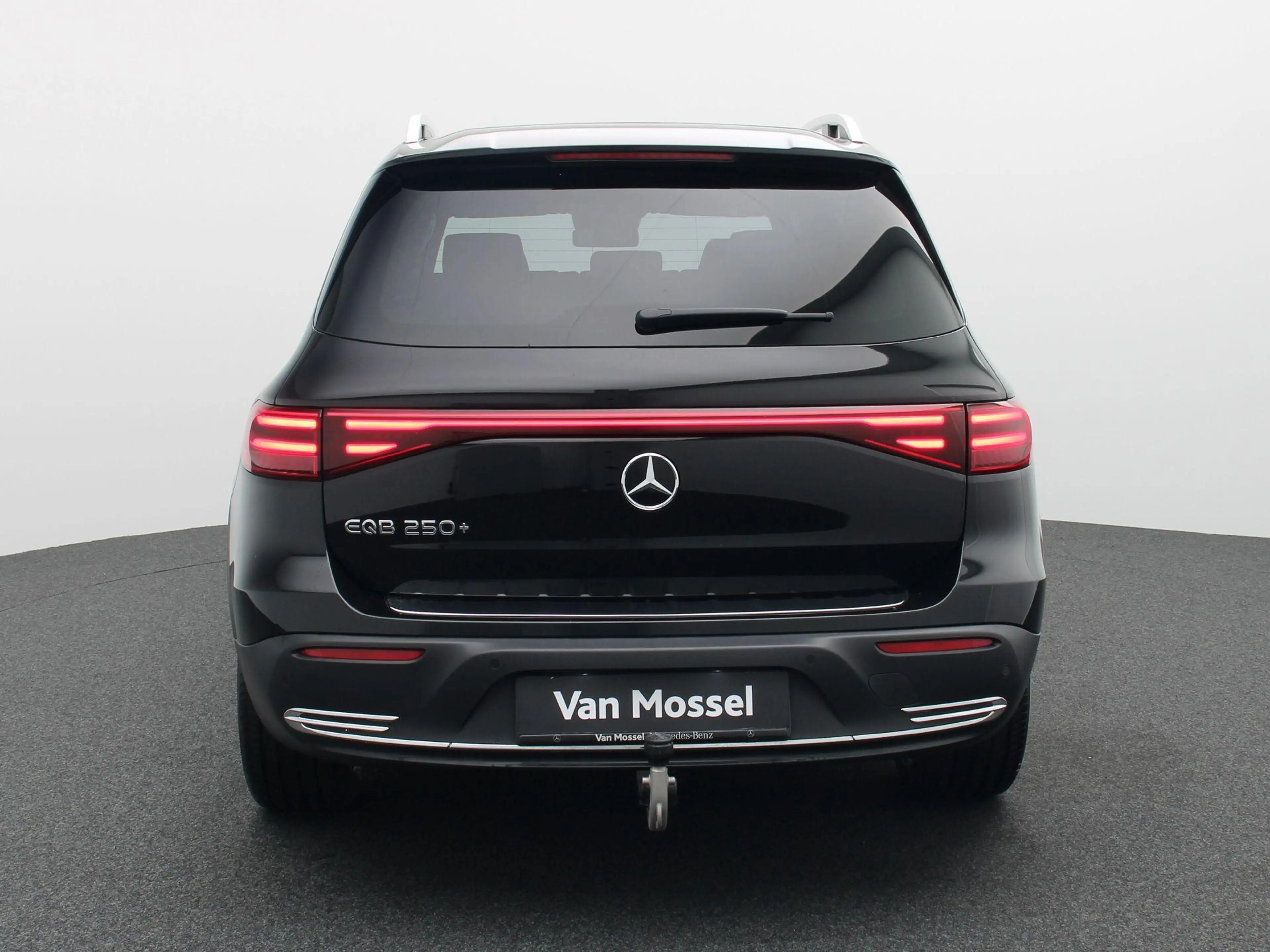 Mercedes-Benz EQB 250 250+ Business Line — photo 5