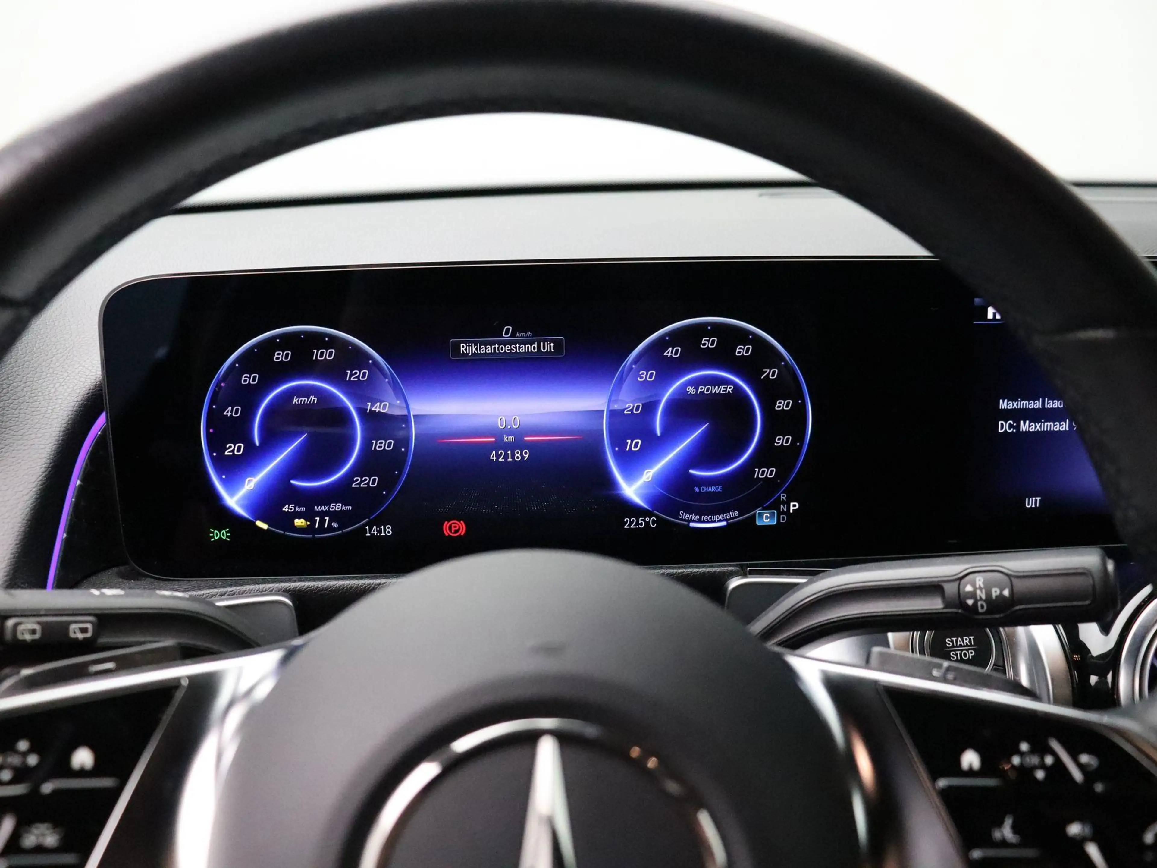 Mercedes-Benz EQB 250 250+ Business Line — photo 12