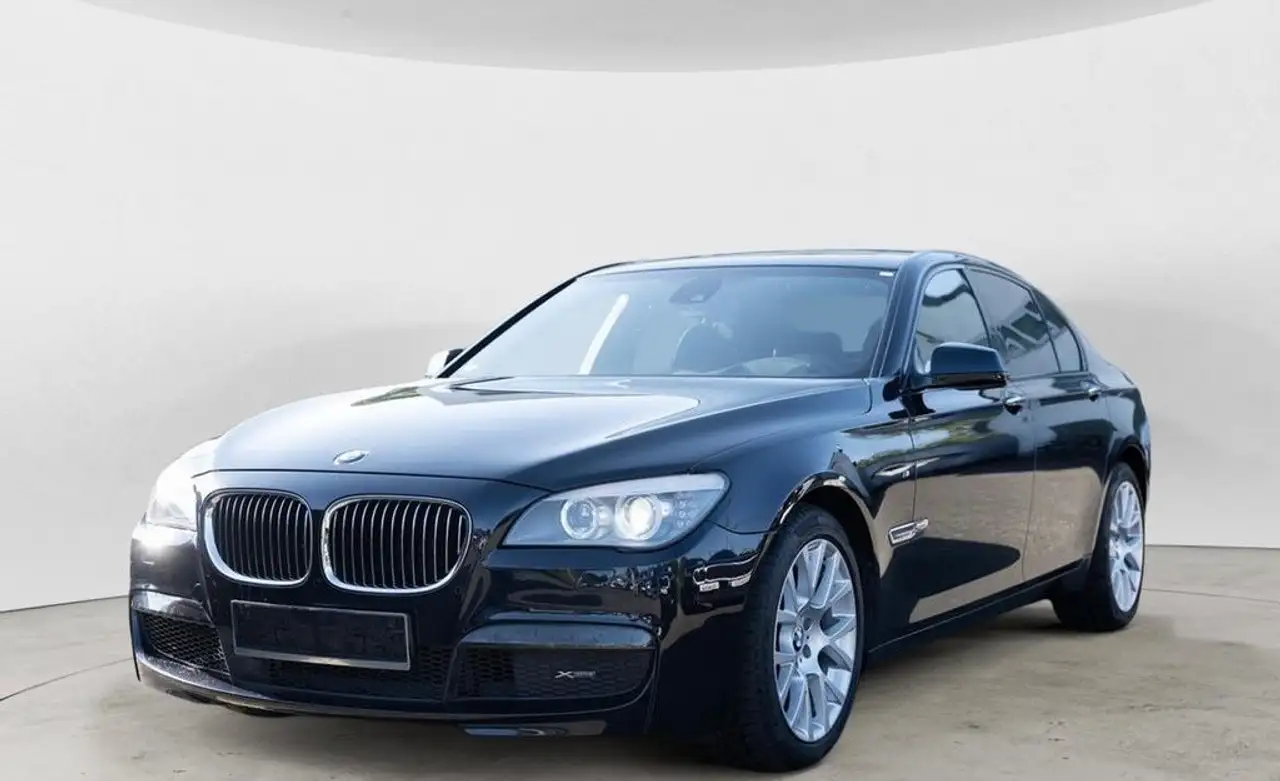 BMW 740
