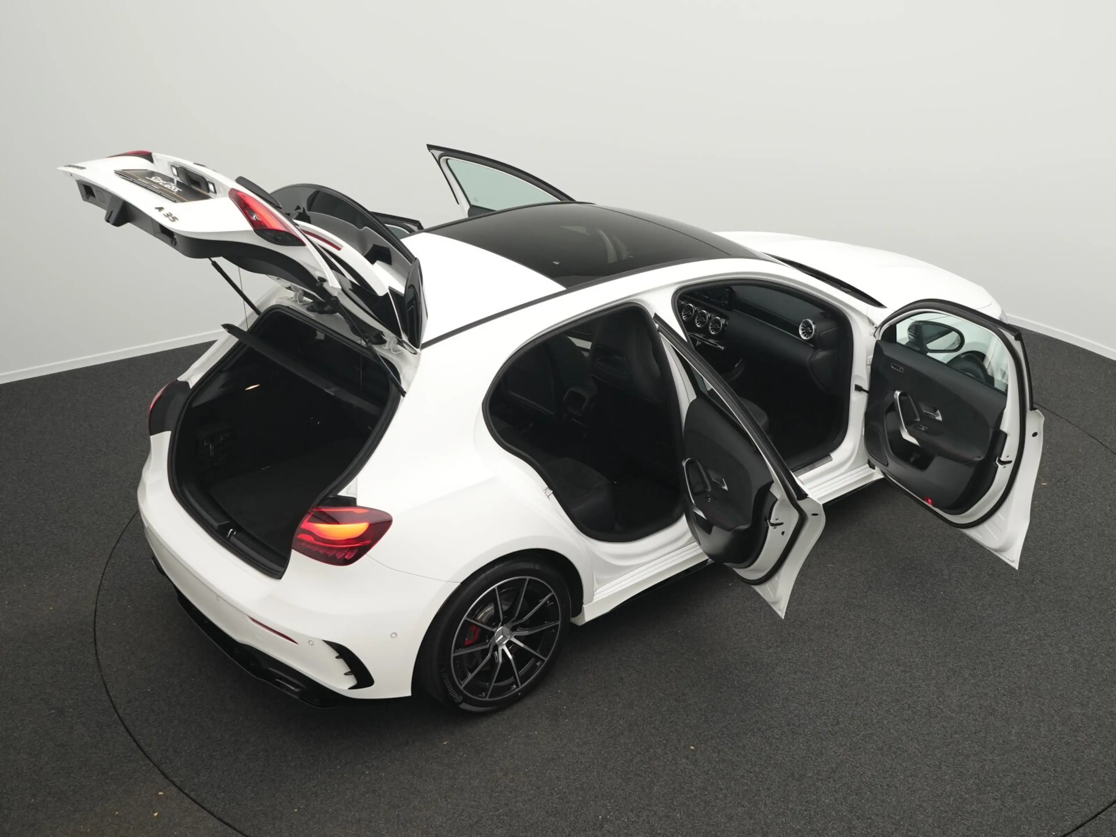 Mercedes-Benz A 35 AMG A 35 AMG 4M Multi+Pano+Night+Totw Advanced Plus — photo 15