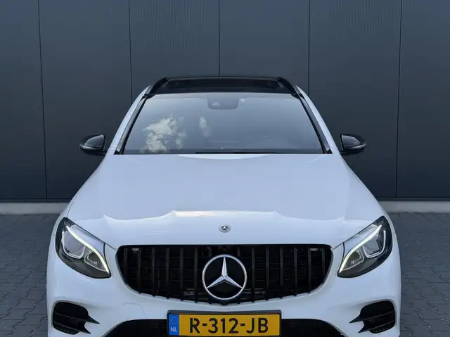 Mercedes-Benz GLC view 14