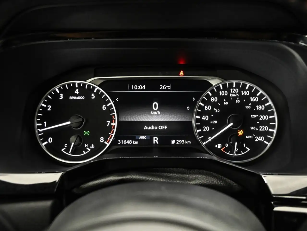 Nissan Pathfinder снимка Nissan Pathfinder