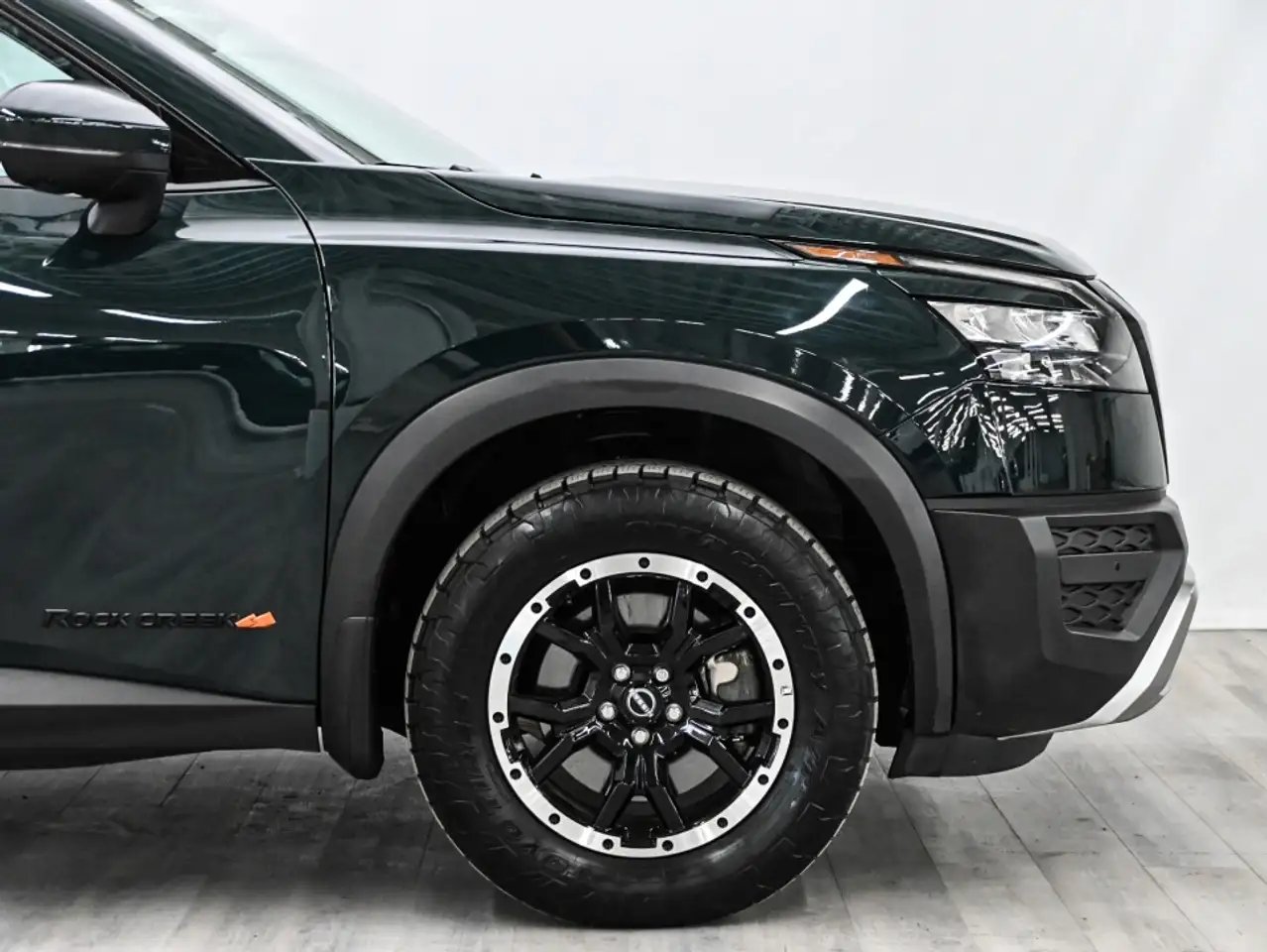 Nissan Pathfinder снимка Nissan Pathfinder