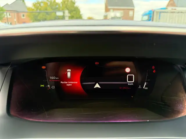 Peugeot 2008 view 18