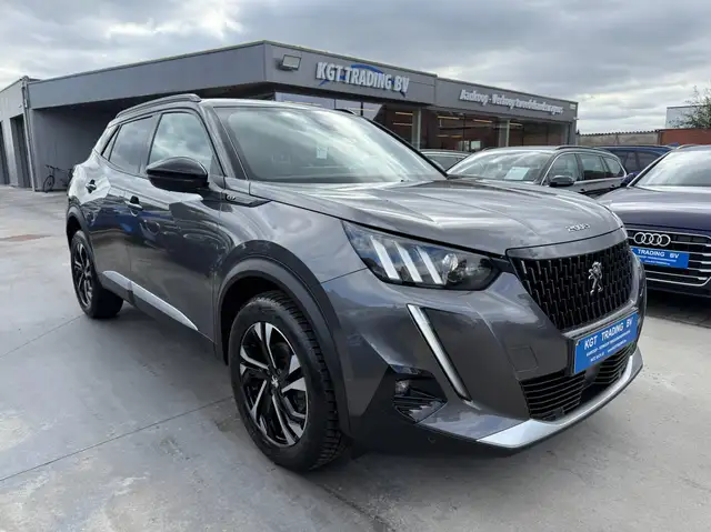 Peugeot 2008 view 3