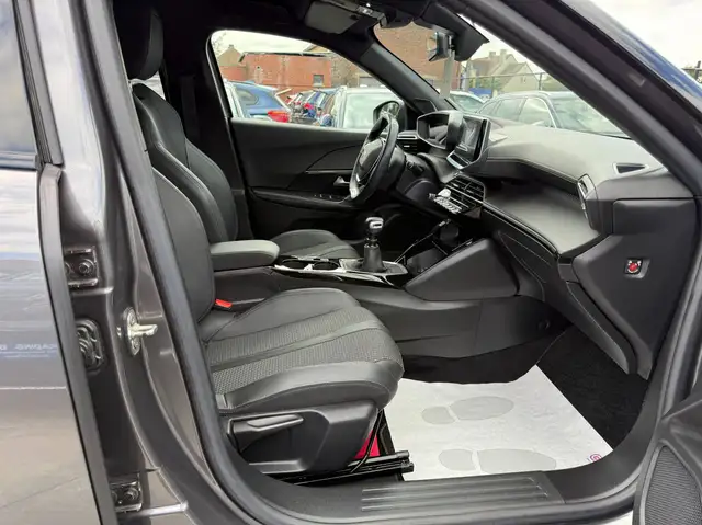 Peugeot 2008 view 30
