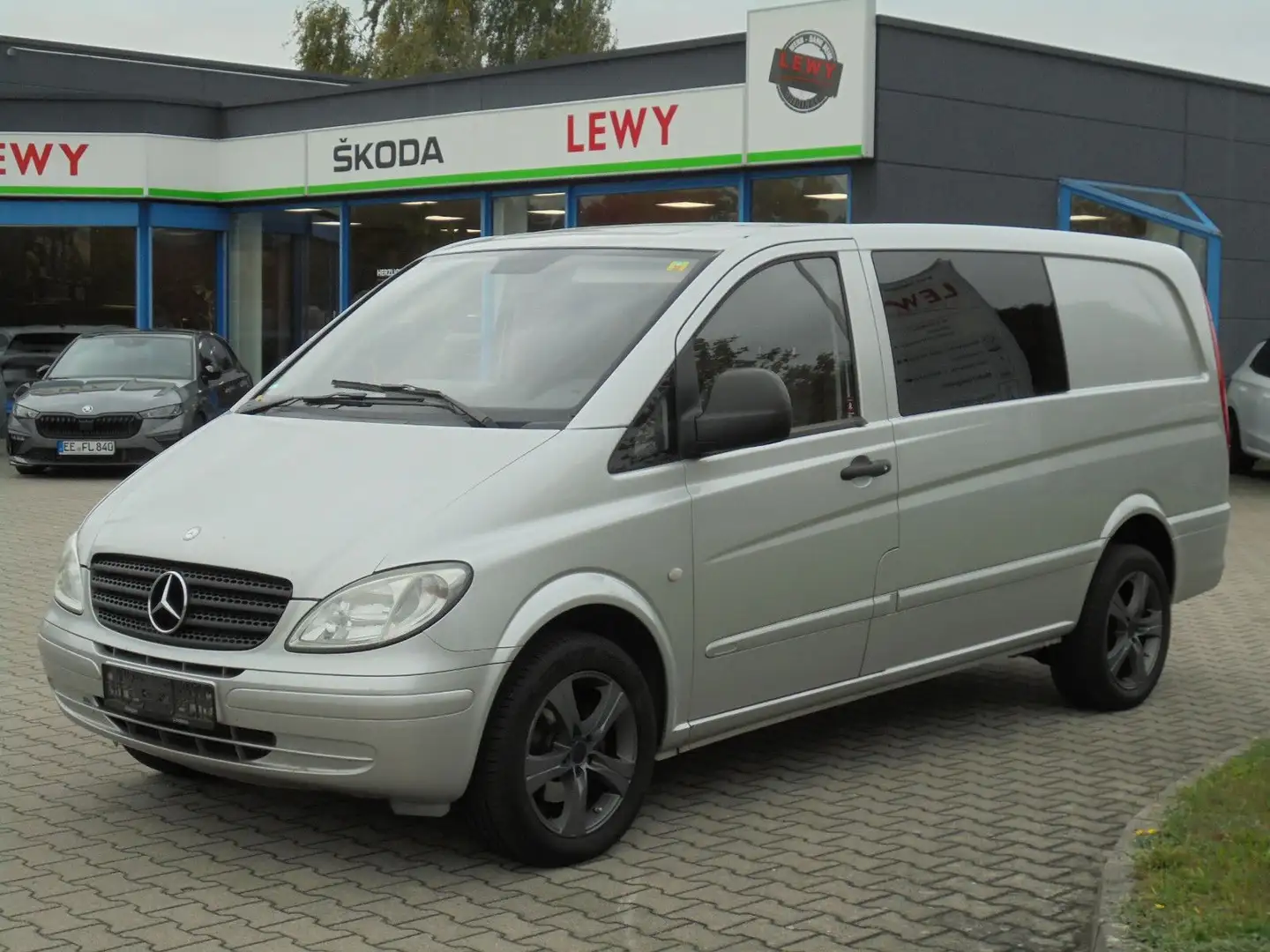Mercedes-Benz Vito Mixto 115 CDI lang*Klima*Kamera*AHK*Tempoma Silber - 1