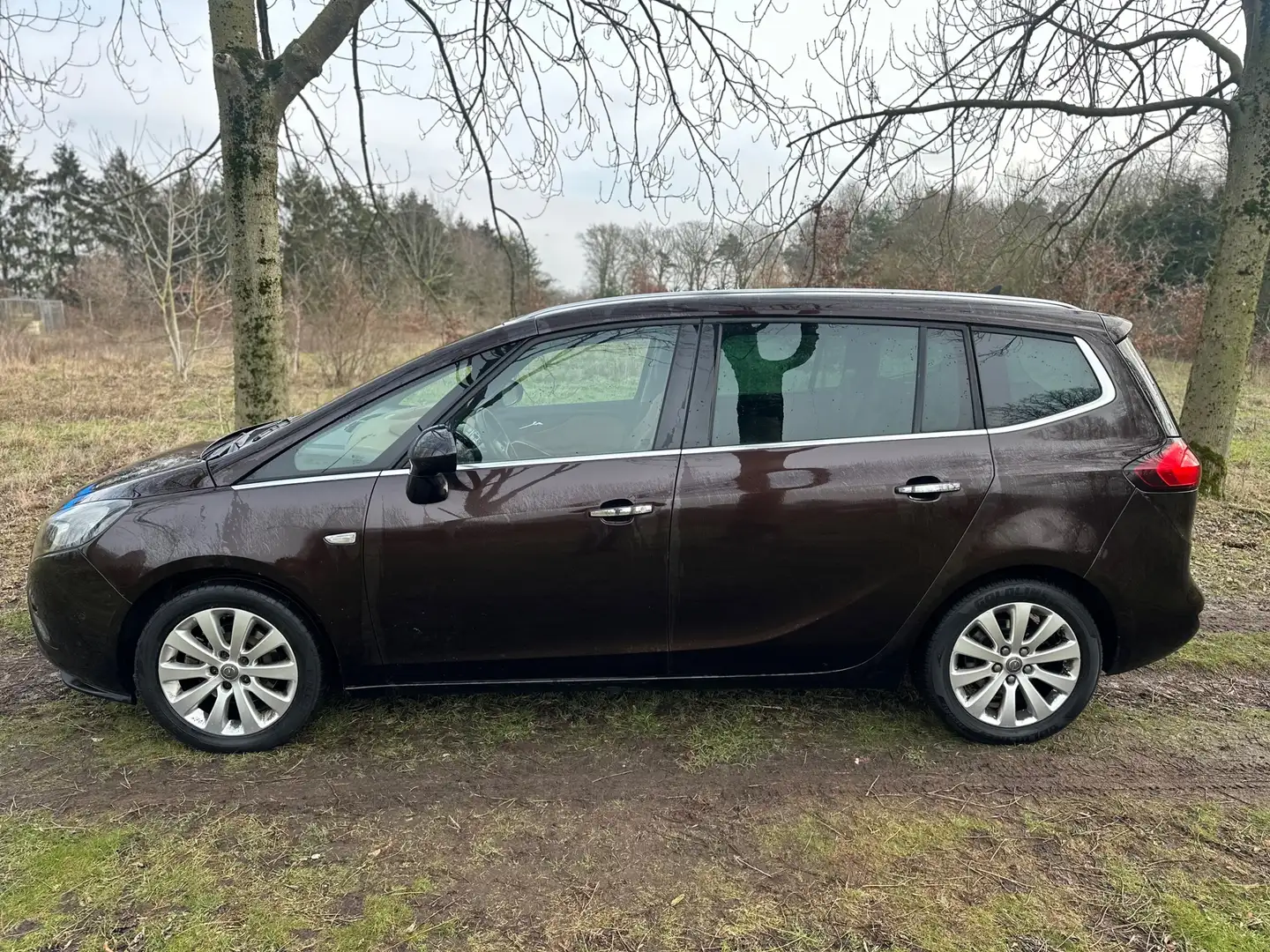 Opel Zafira Tourer 1.4 Cosmo apk t/m 24-07-2026 Braun - 2