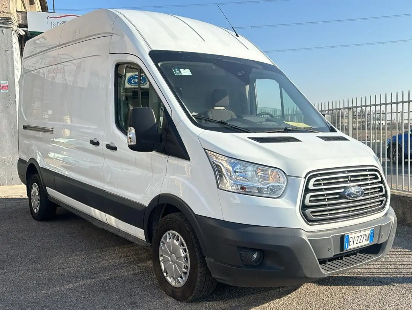 Ford Transit 2.2 TDCi125 CV Blanc - 2