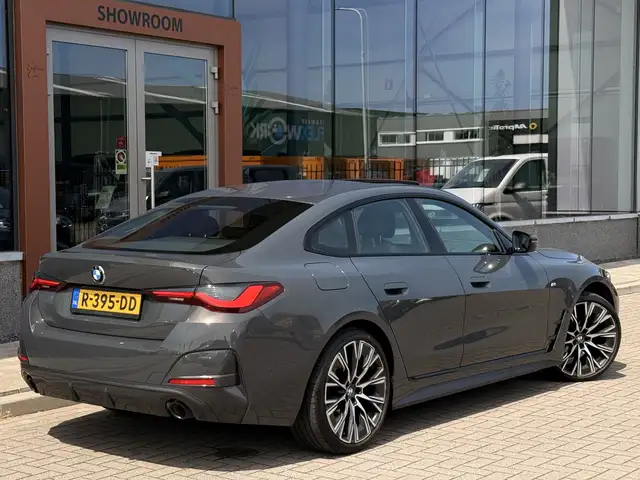 BMW 4 Series view 12