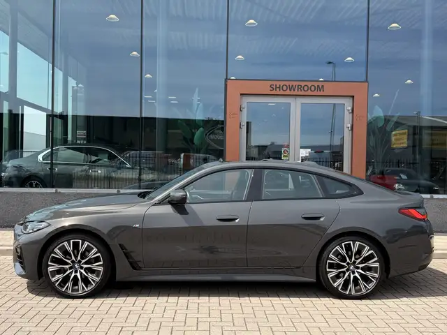 BMW 4 Series view 6