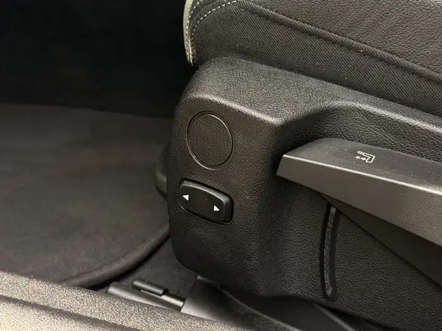 BMW 4 Series view 10