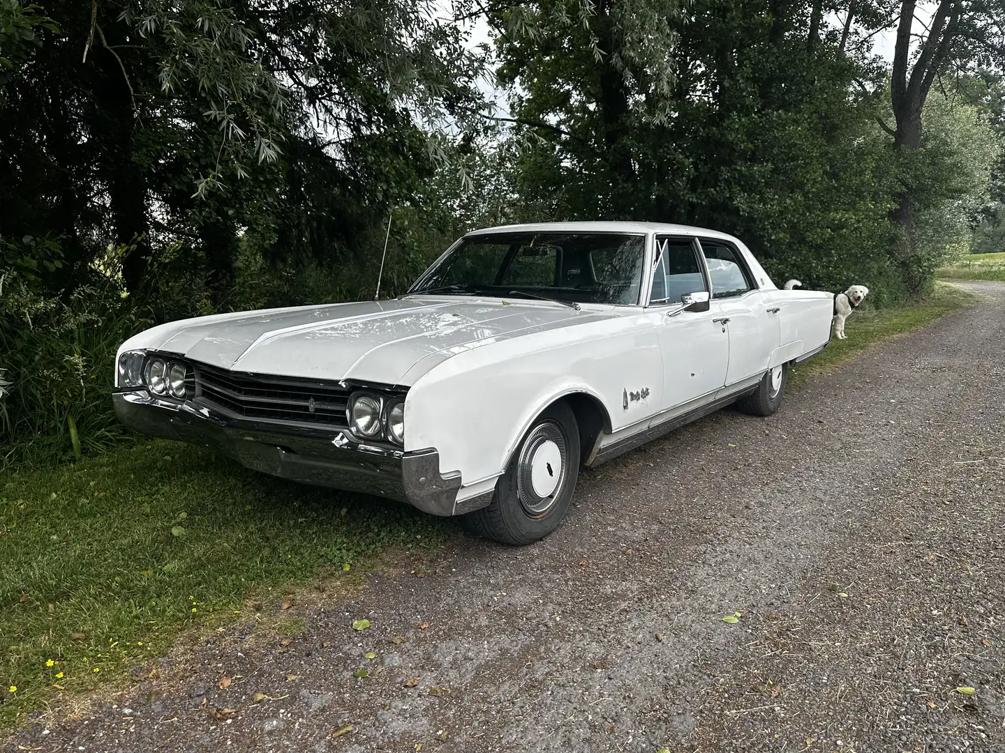 Oldsmobile - 1
